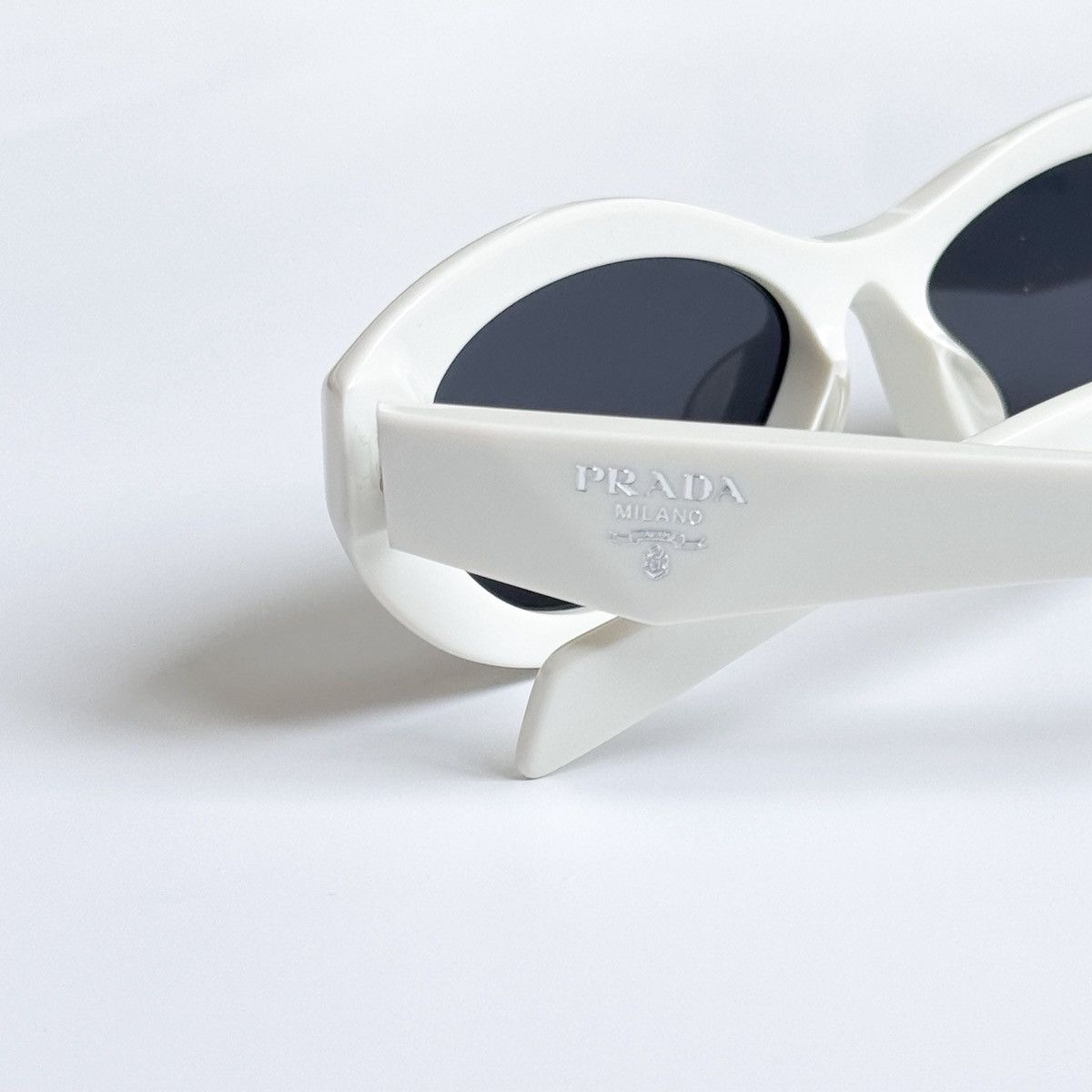 Prada Oval-Frame Sunglasses Size ONE SIZE - 6 Thumbnail