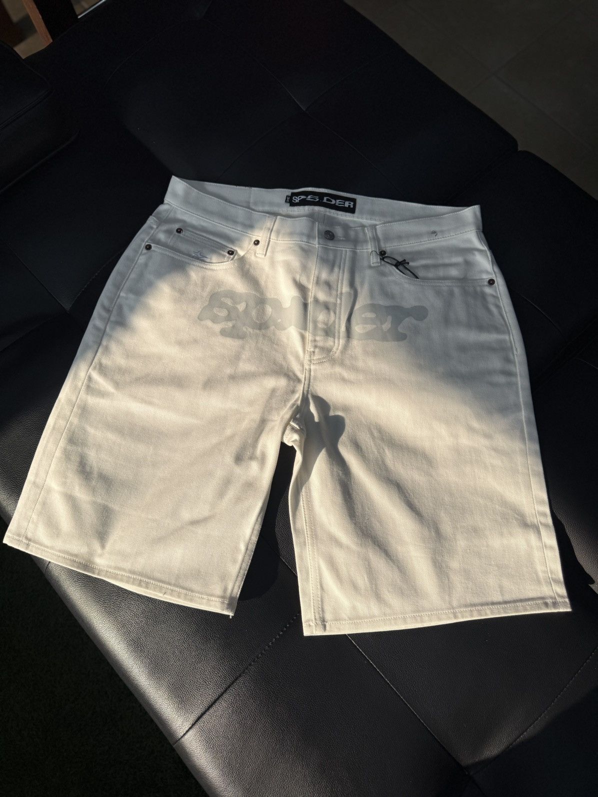 Sp5der Sp5der Jean Shorts White Size 34 (NEW) Size US 34 / EU 50 - 1 Thumbnail