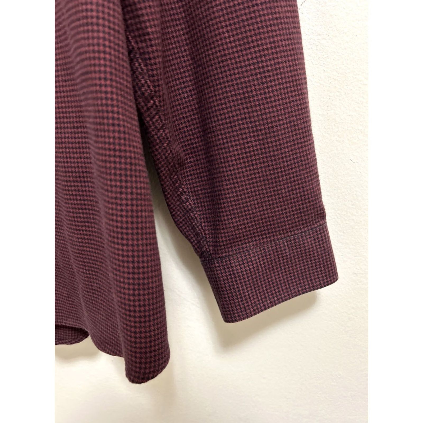 Vintage LL Bean Men's Wicked Good Flannel Shirt 2XL Red Burgundy Houndstooth Button-Down Collar Long Sleeve Pocketed Outdoor Classic Visible: LL Bean 298276 Size US XXL / EU 58 / 5 - 4 Thumbnail