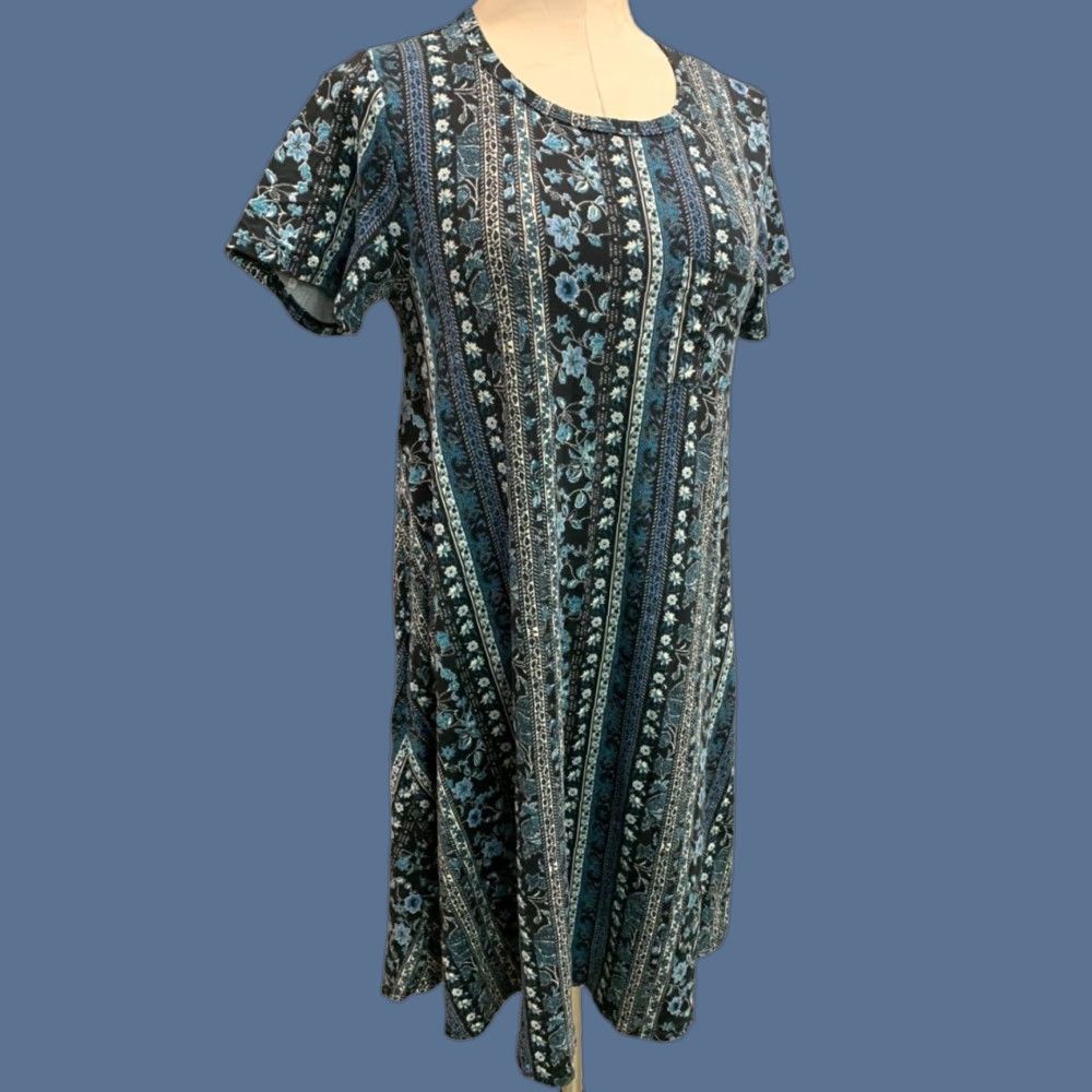 Vintage VINTAGE LulaRoe Blue Stripe Floral Carly Dress Hi Lo Hem Tshirt Dress XS Women's Knee Length 95% polyester 5% spandex Size XS / US 0-2 / IT 36-38 - 1 Thumbnail