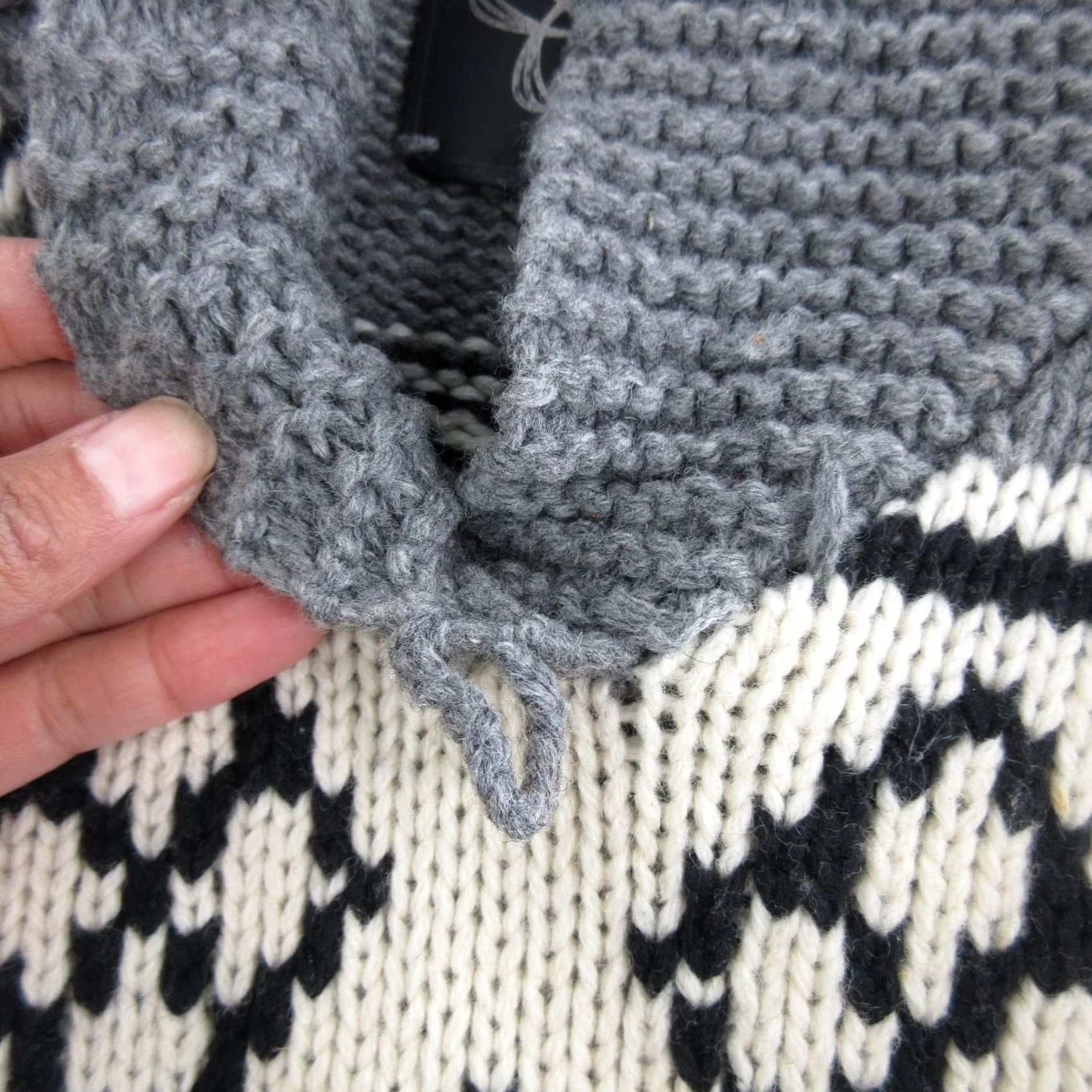 TNA TNA Sweater Womens S Gray 100% Wool Hooded V-Neck Fair Isle Pullover Raglan Knit Pocketed Size S / US 4 / IT 40 - 6 Thumbnail