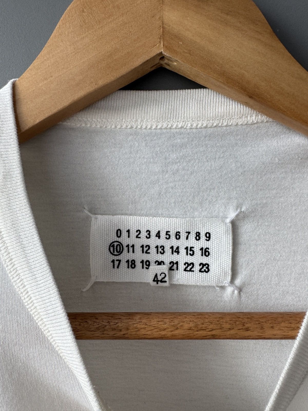 Maison Margiela Maison Margiela Logo Embroidered T-shirt Size US XS / EU 42 / 0 - 3 Thumbnail
