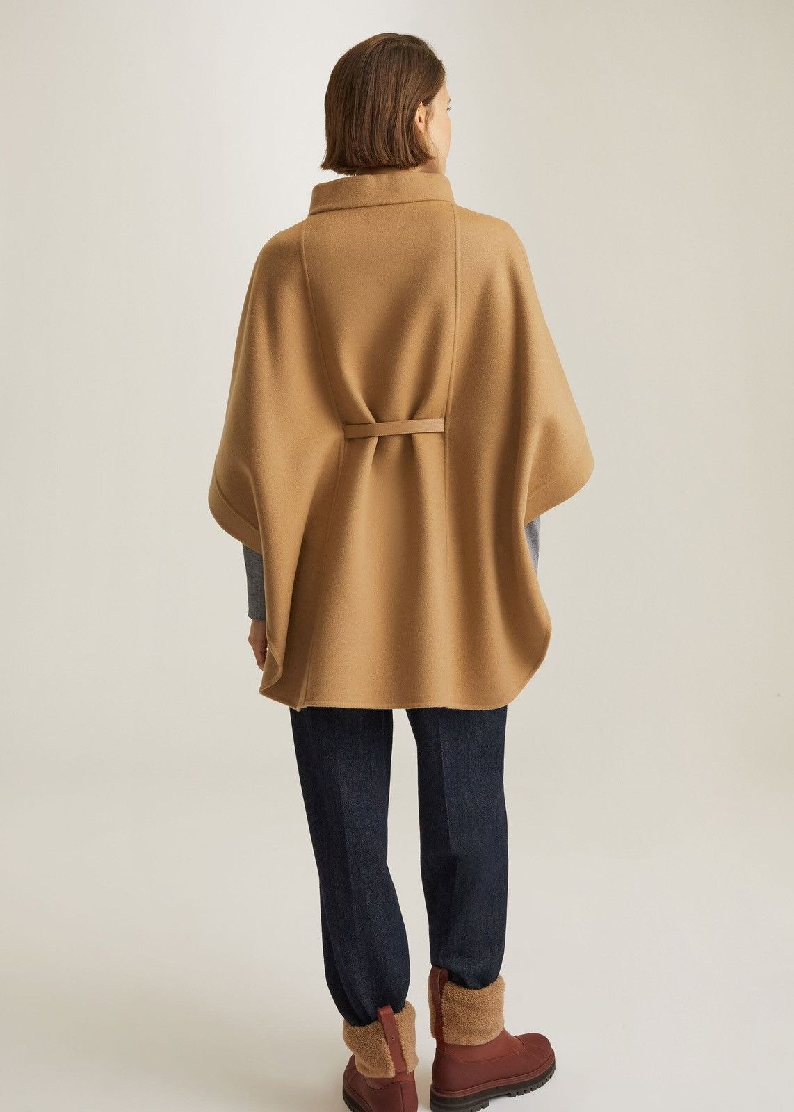 Loro Piana o1srvl11e0824 Size: OS / Salzburg Cashmere Cape in Brown Size ONE SIZE - 3 Thumbnail