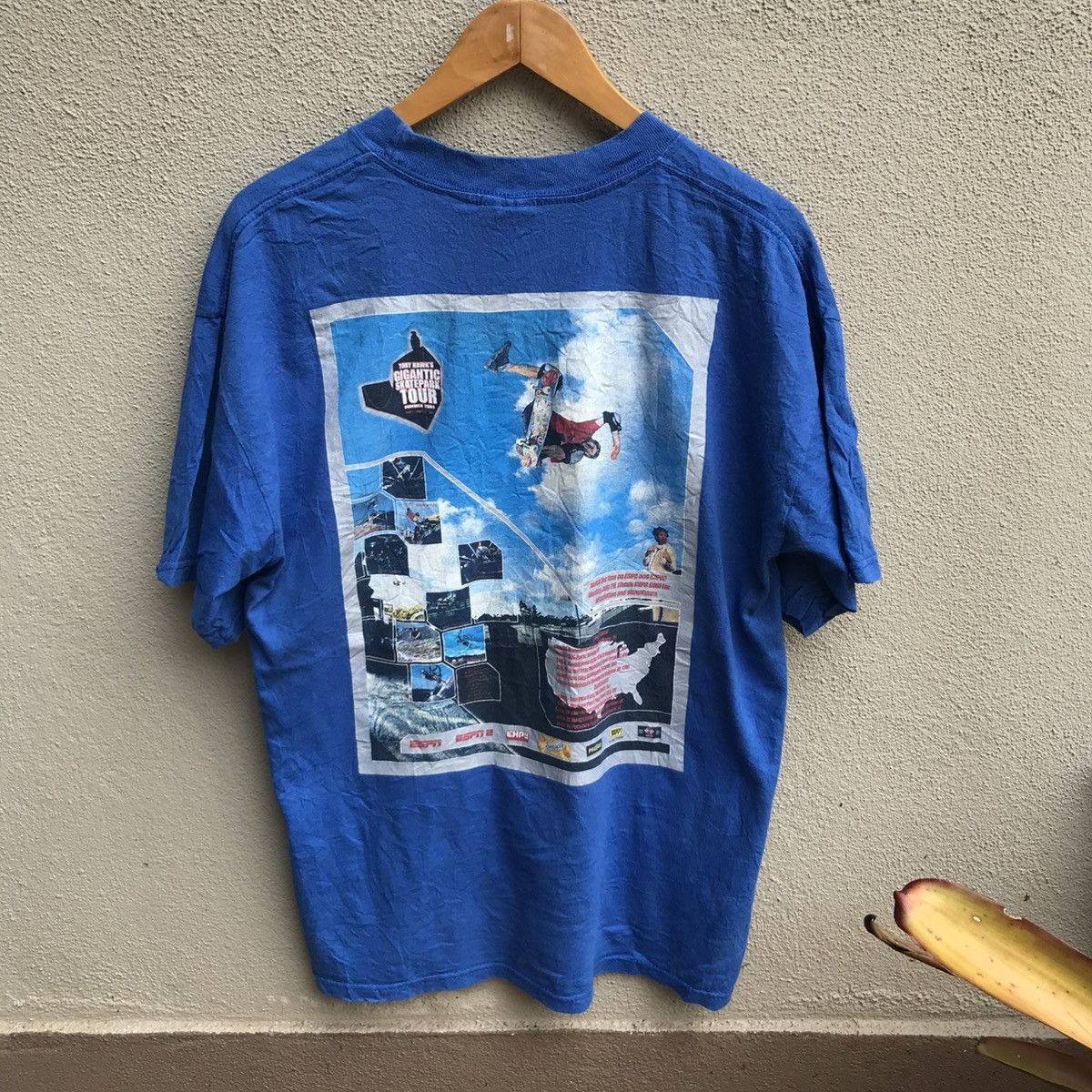 Tony Hawk Vintage rare TONY HAWK Gigantic skatepark tour tee Size US XL / EU 56 / 4 - 1 Thumbnail
