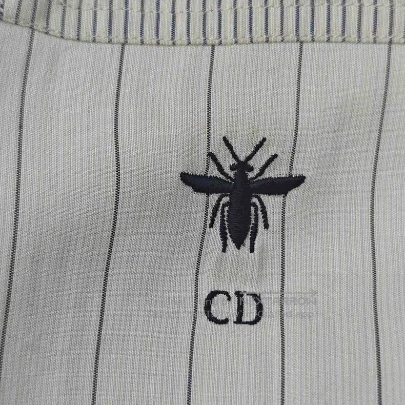 Dior Dior Beige vertical embroidery bee mulberry silk short fro Size XS / US 0-2 / IT 36-38 - 7 Thumbnail
