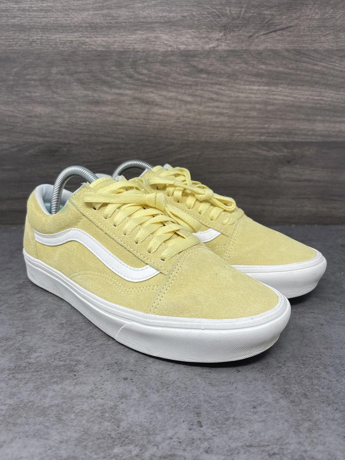 Vans Vans Old Skool Shoes Mens Size 8 Yellow Low Top Sneakers Size US 8 / EU 41 - 4 Thumbnail