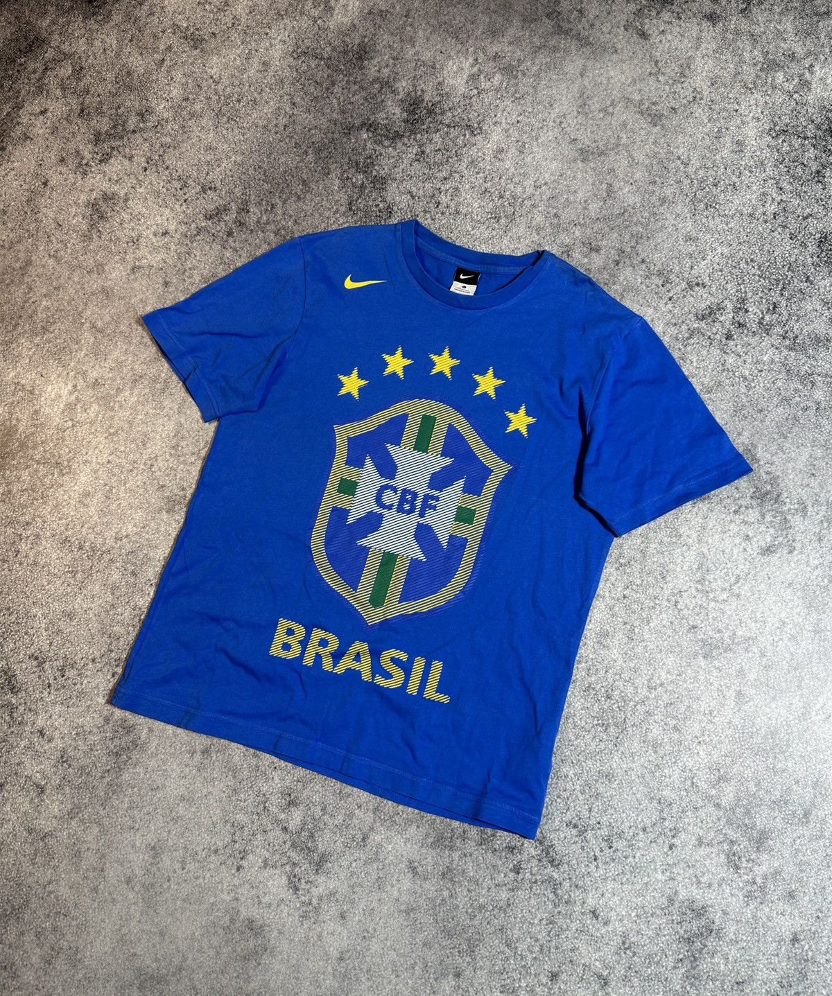 Nike × Vintage Vintage Nike Brazil Soccer T-shirt Blokecore Style Rare L Size US L / EU 52-54 / 3 - 1 Thumbnail