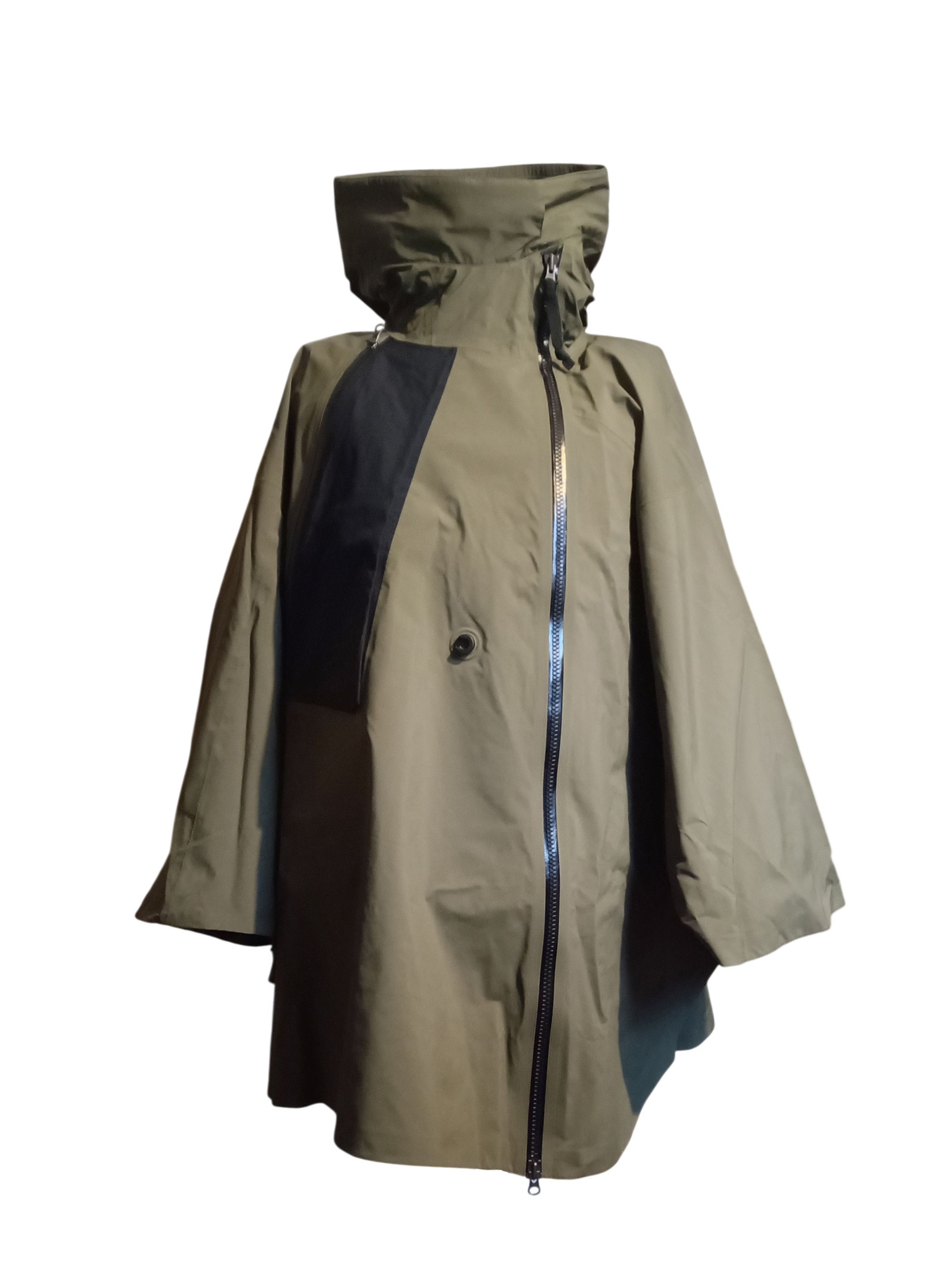 Goretex × Nike ACG 3-in-1 System Hooded Poncho Olive (2018) AR4542-395 Size US M / EU 48-50 / 2 - 7 Thumbnail