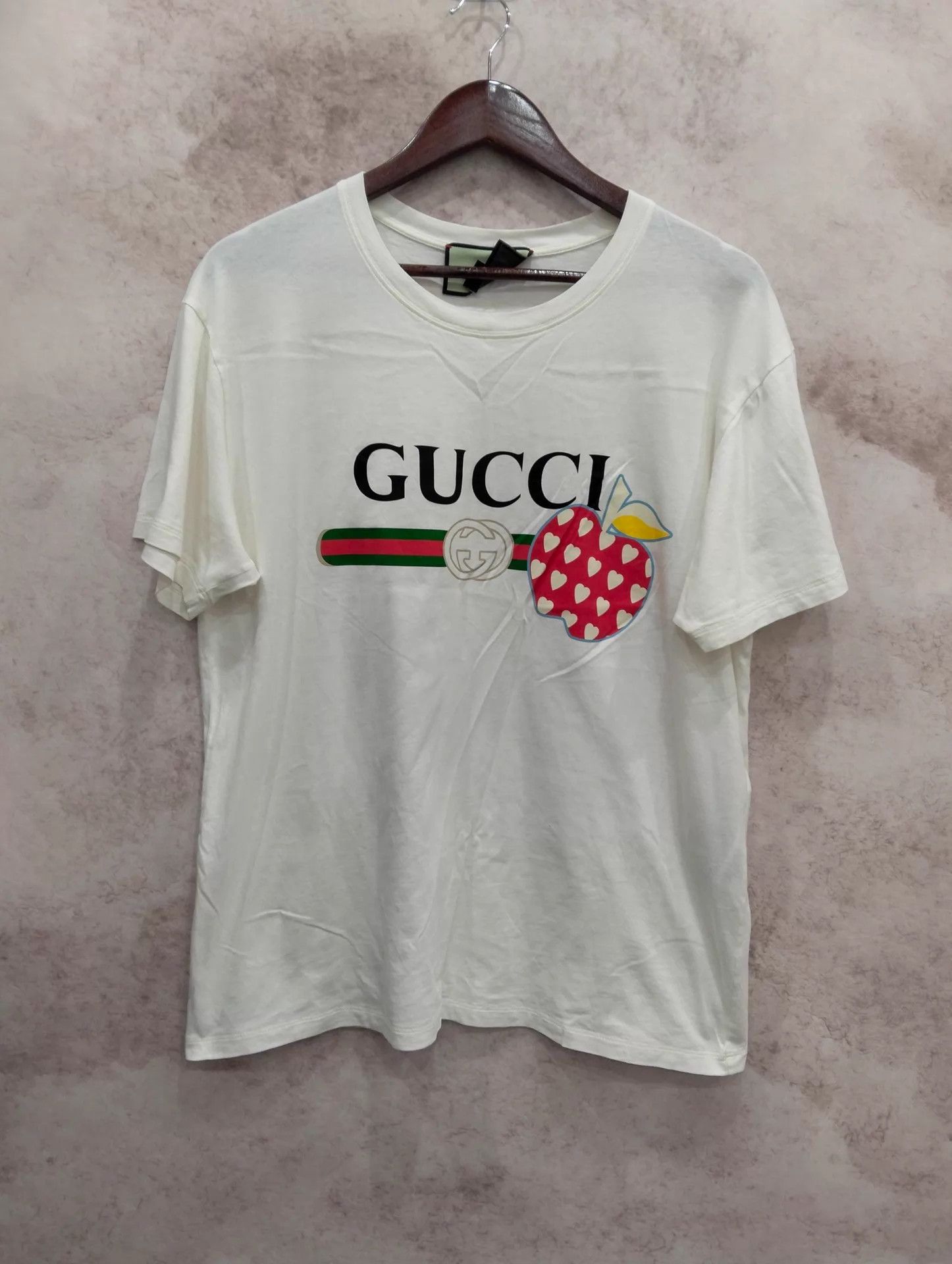 Gucci GUCCI heart apple logo crew straight print tee M Size US M / EU 48-50 / 2 - 1 Thumbnail