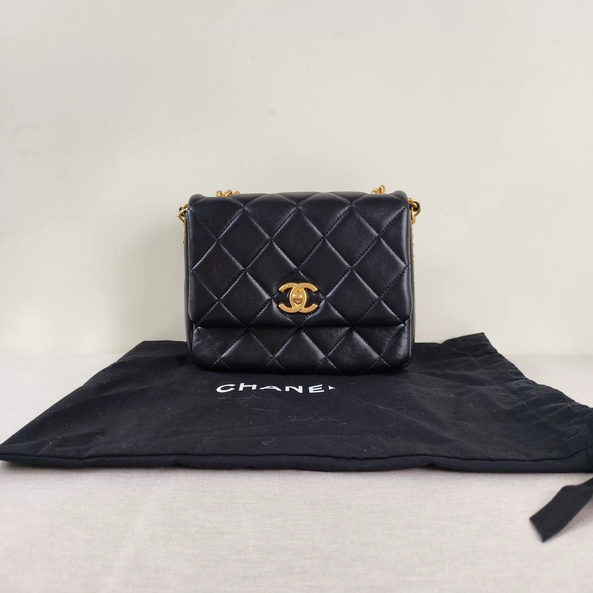 Chanel Pre-loved Bag Very good condition Size ONE SIZE - 1 Thumbnail