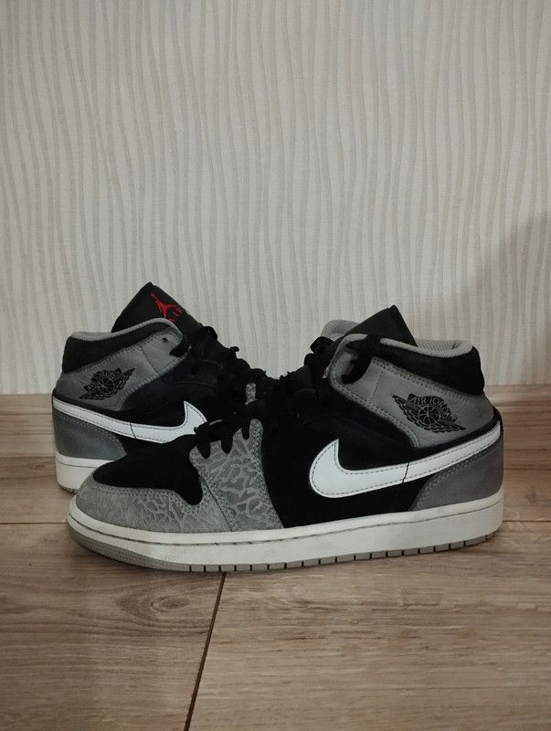 Jordan Brand Nike Air Jordan 1 Mid SE Elephant Print size 40 Size US 7 / EU 40 - 1 Thumbnail