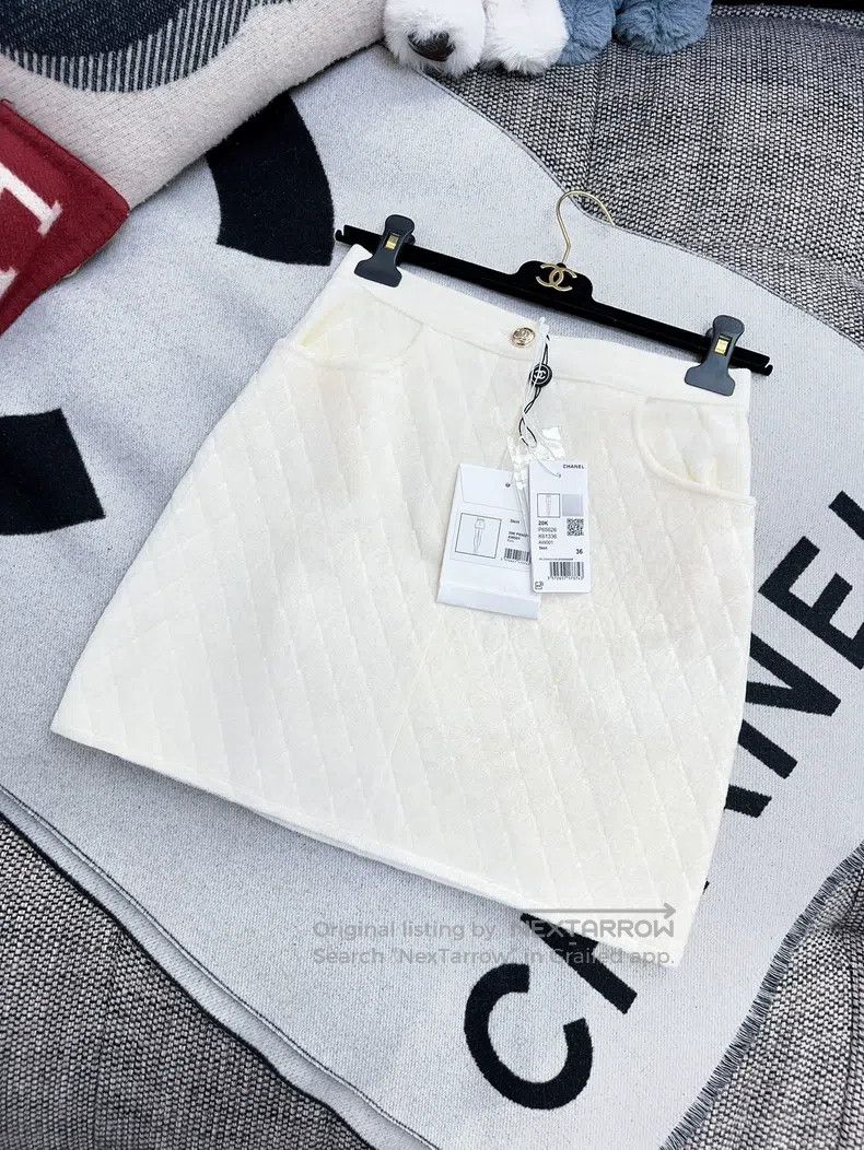 Chanel Chanel 20k equestrian series beige diamond plaid velvet sk Size 24" / US 00 / IT 34 - 1 Thumbnail