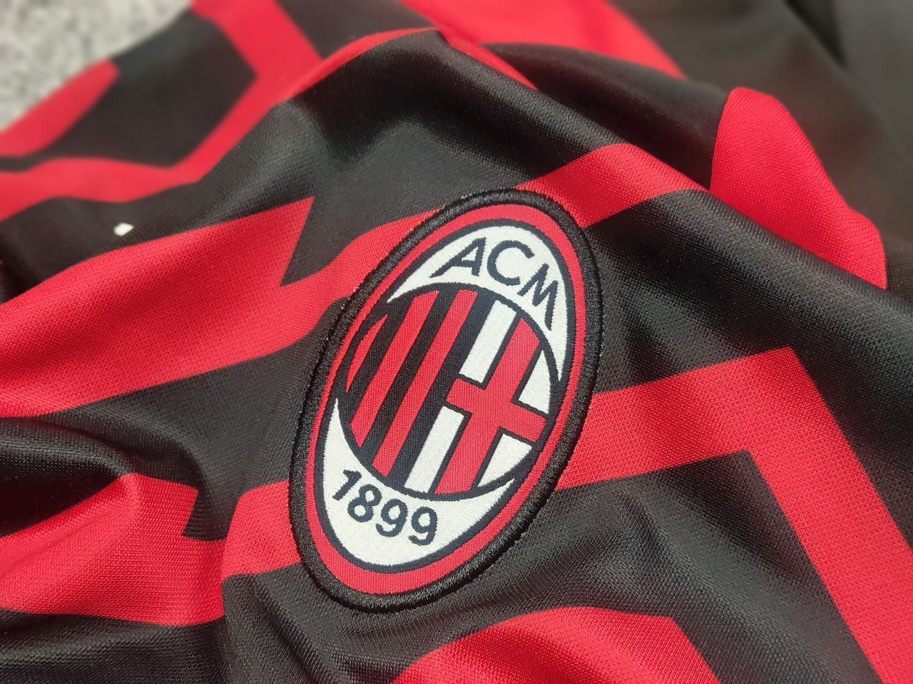 Puma AC Milan x Puma Pre Match Soccer Drycell Football Zip Jersey Size US XL / EU 56 / 4 - 11 Thumbnail