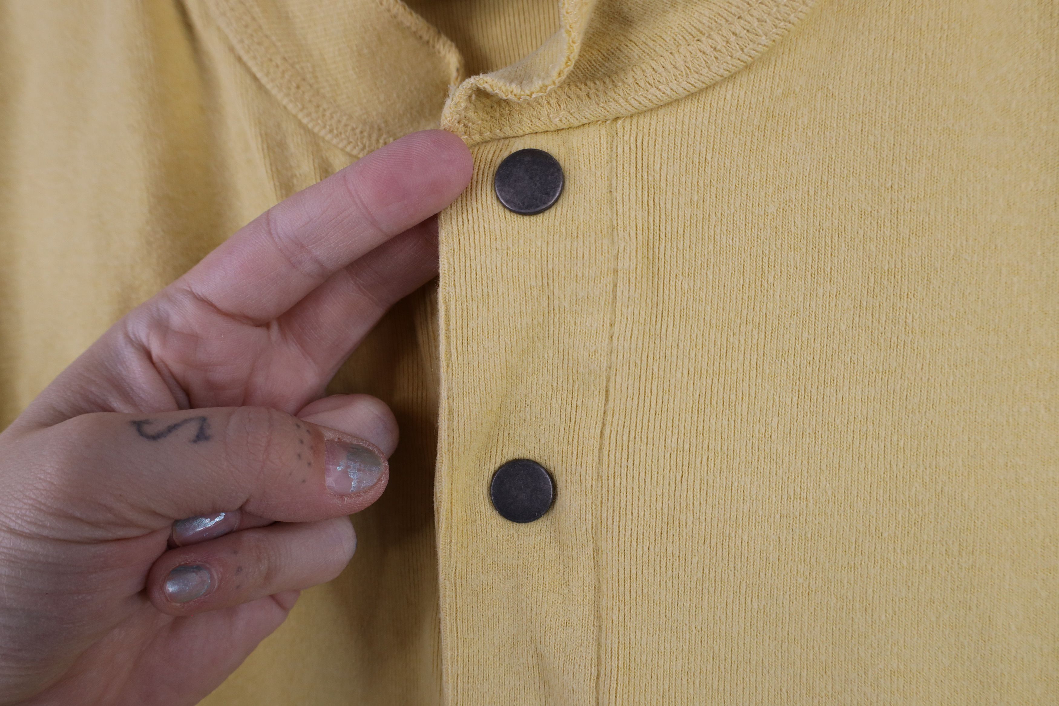 Vintage Vintage 90s Streetwear Heavyweight Ribbed Henley T-Shirt Size US S / EU 44-46 / 1 - 7 Thumbnail
