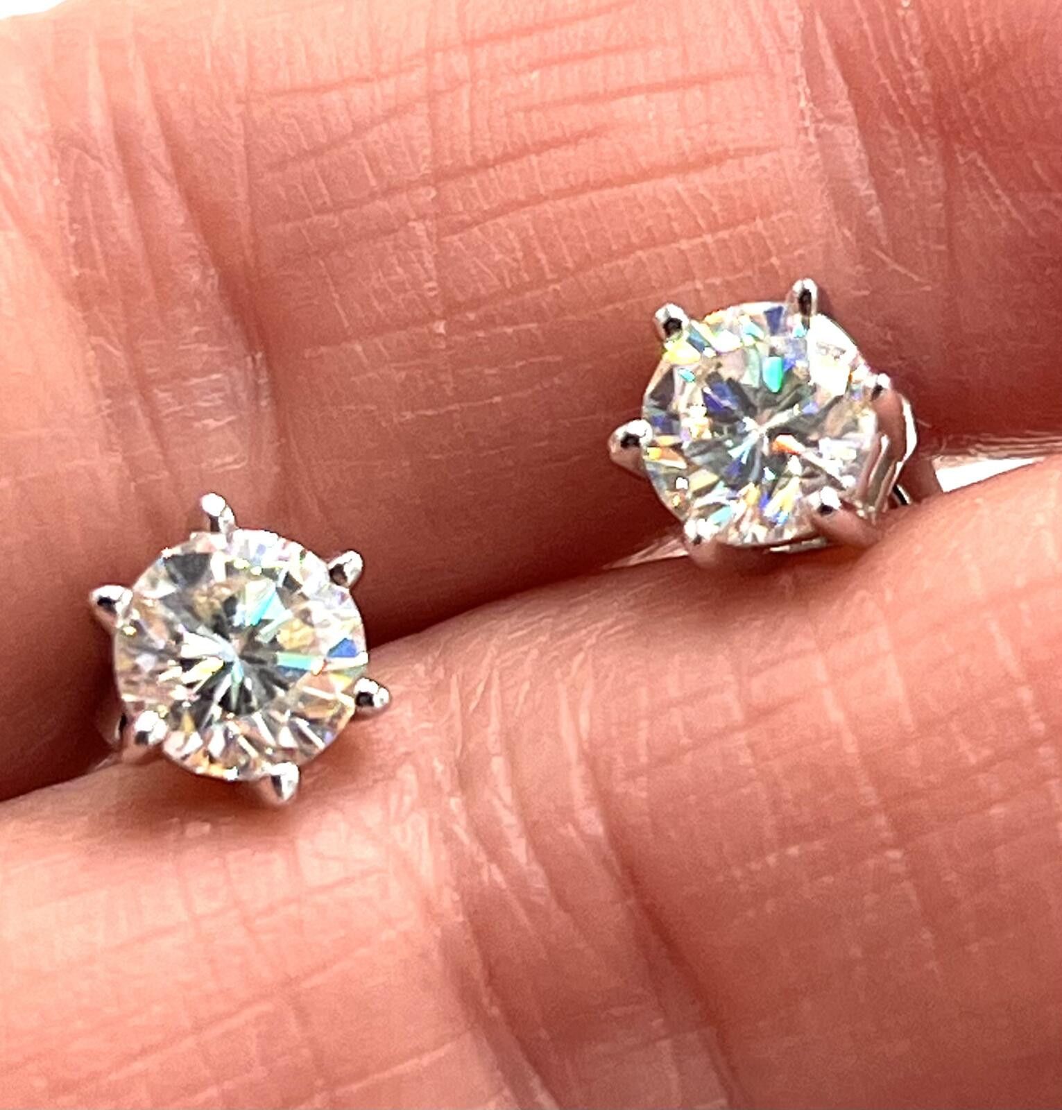 Other 10K Gold Cubic Zirconia Solitaires Prong-Set Stud Earrings Size ONE SIZE - 3 Thumbnail