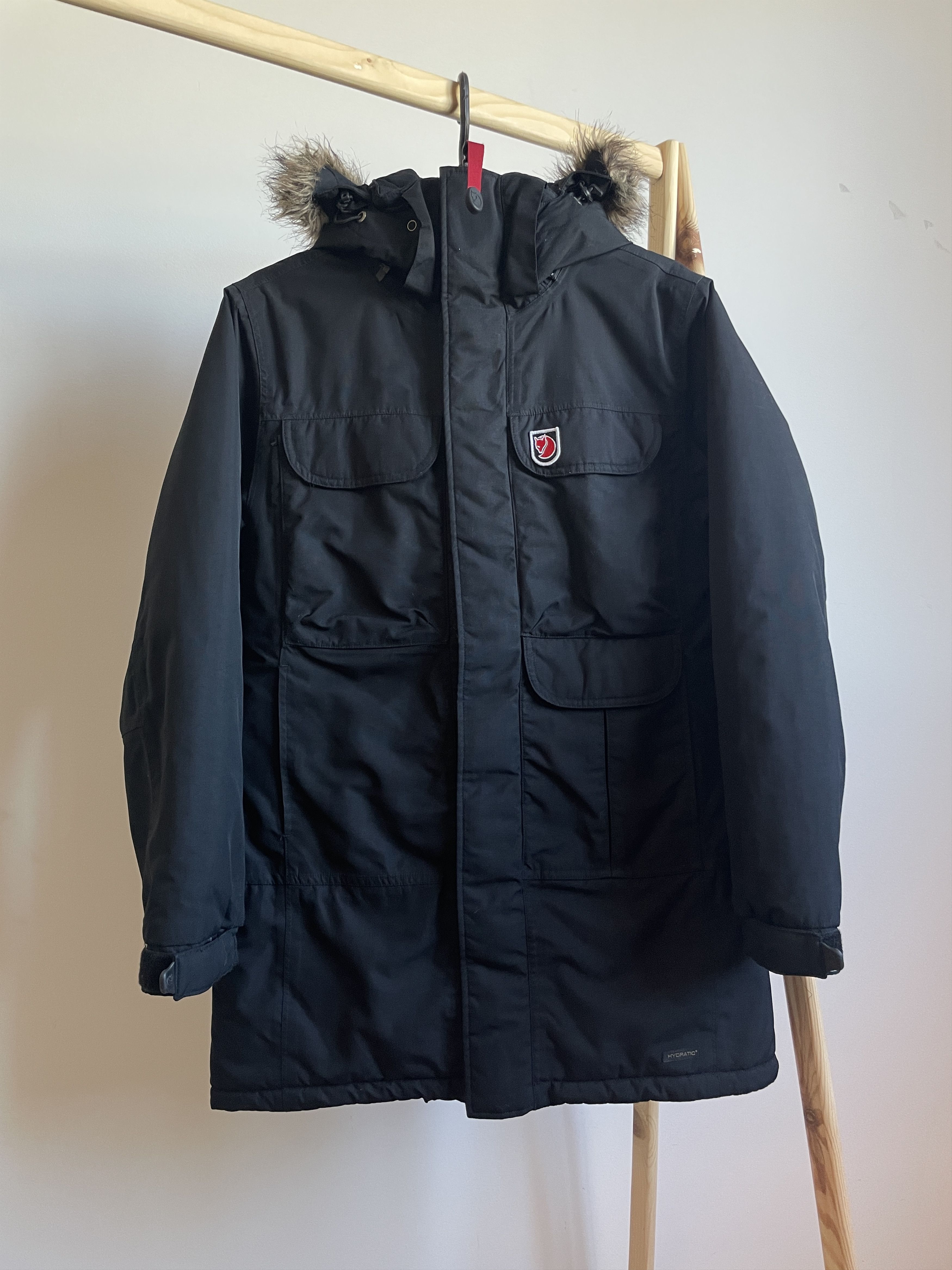 image of Fjallraven Kodiak Womens Hydratic Parka Size Xs in Black