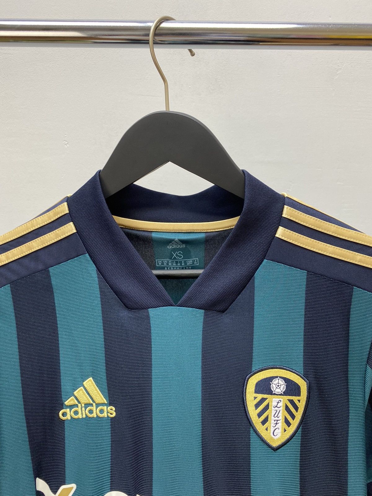 Adidas LEEDS UNITED 2020 2021 AWAY FOOTBALL SOCCER JERSEY ADIDAS Size US XS / EU 42 / 0 - 13 Thumbnail