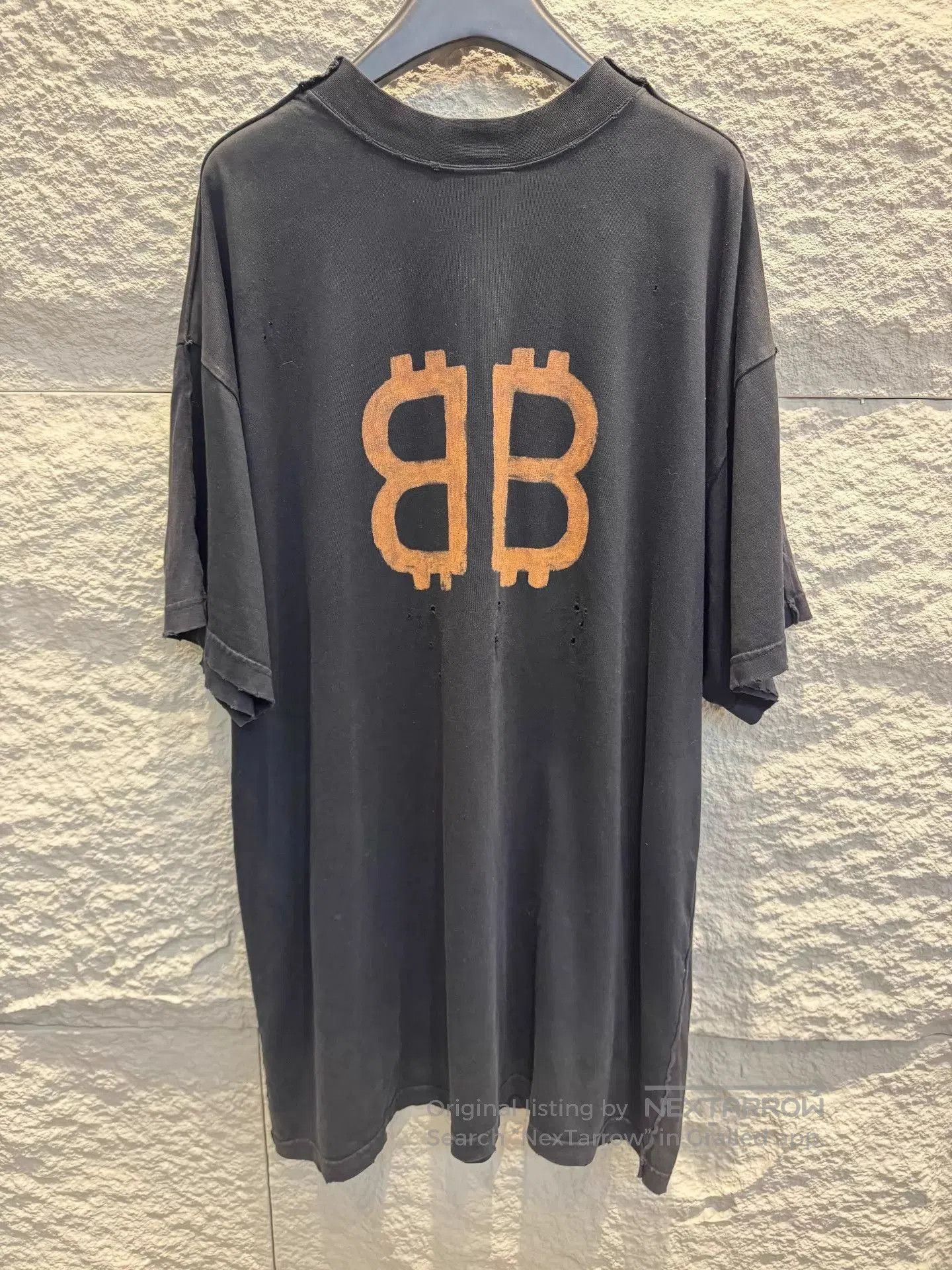 Balenciaga Distressed Graphic Short Sleeve T-Shirt. Size US M / EU 48-50 / 2 - 2 Thumbnail