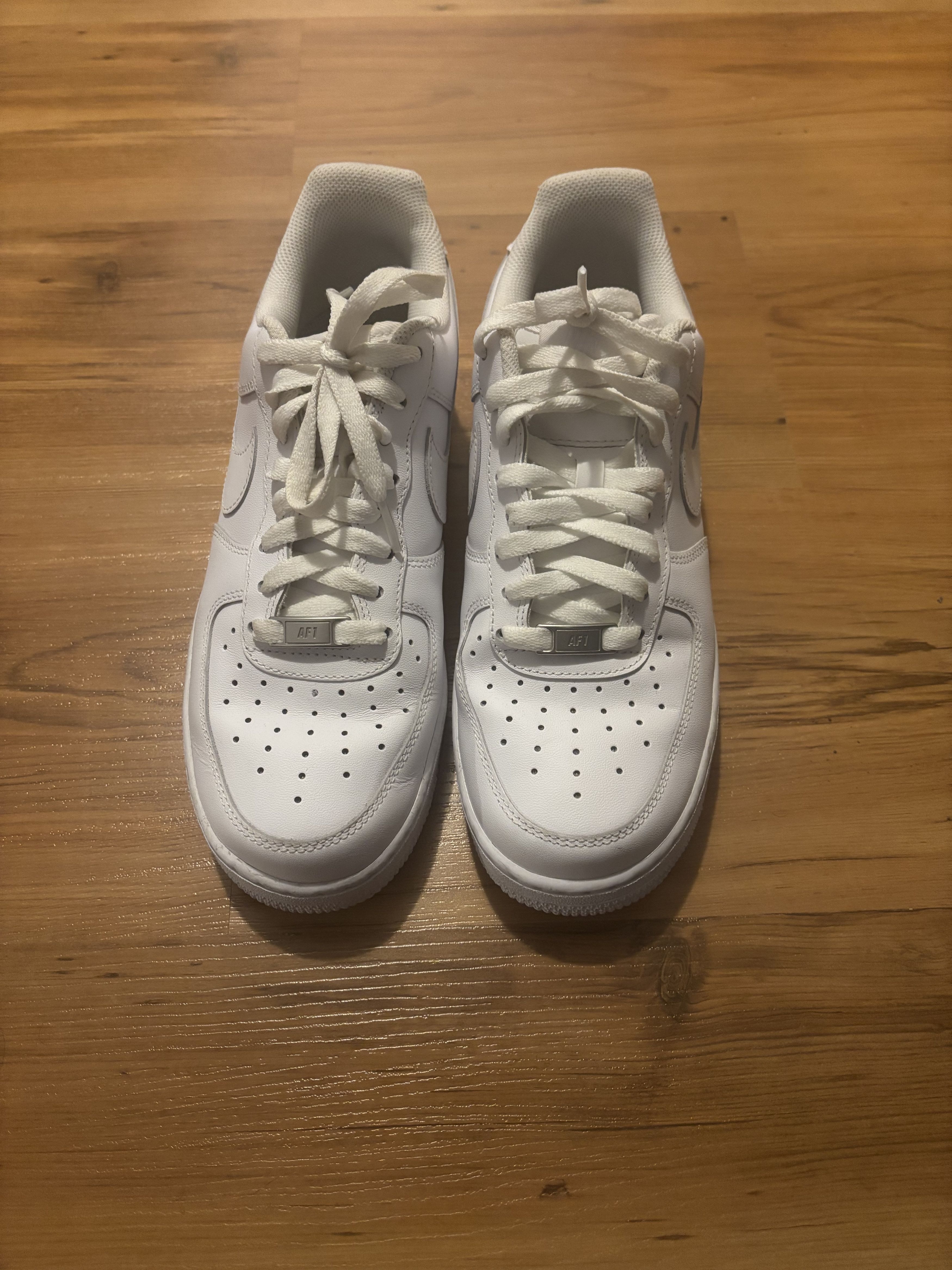 Nike Nike Air Force 1 All White Size US 8 / EU 41 - 3 Thumbnail