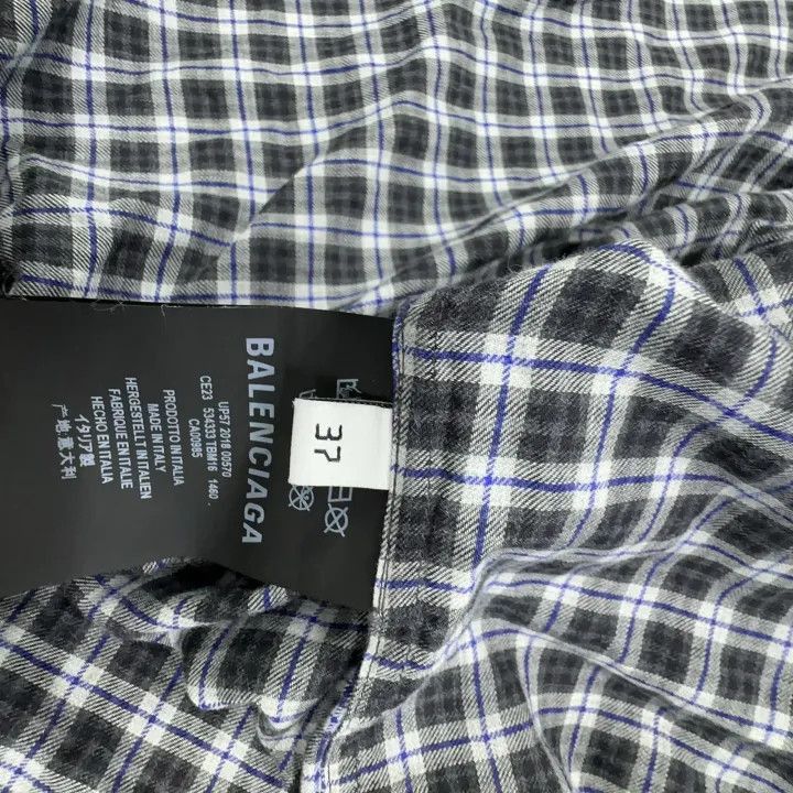 Balenciaga Balenciaga Balenciaga Casual Stylish Plaid ButtonUp Shirt Size US M / EU 48-50 / 2 - 4 Thumbnail