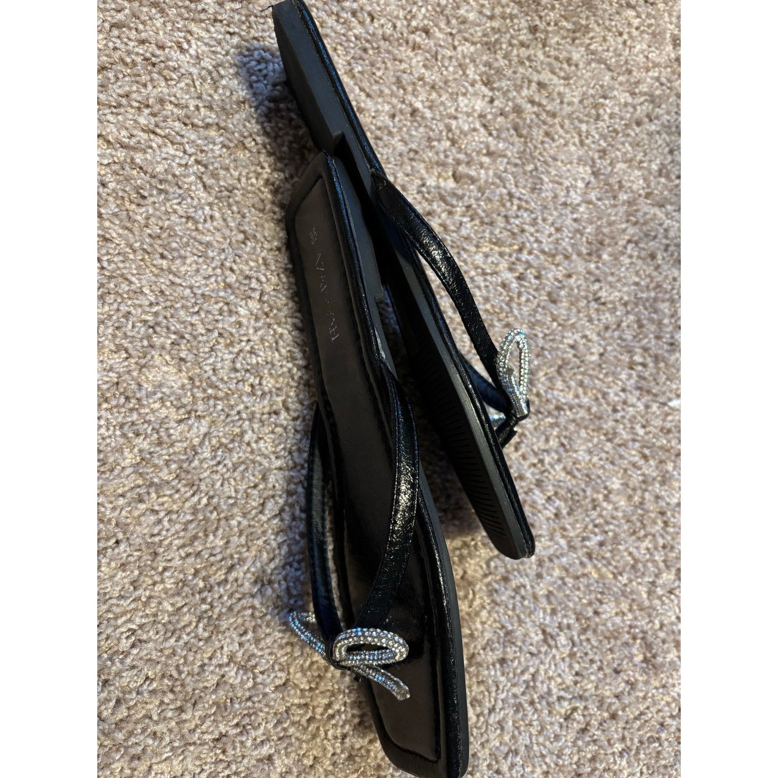 The Unbranded Brand Azarayah Rhinestone Bow Flat Flip Flops Size 8.5 Size US 8.5 / IT 38.5 - 5 Thumbnail
