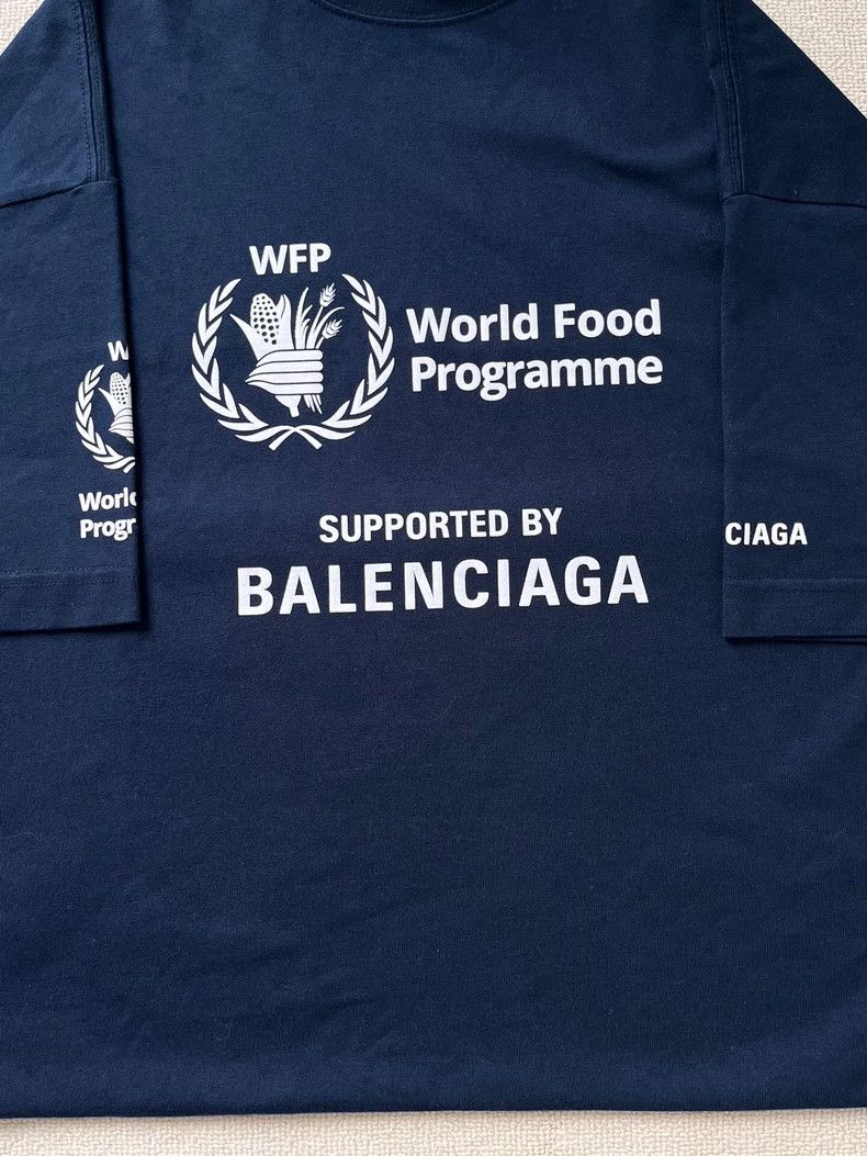 Balenciaga Balenciaga size 1 Letter Print Crew Neck Pullover Fitted Sh Size US XS / EU 42 / 0 - 3 Thumbnail