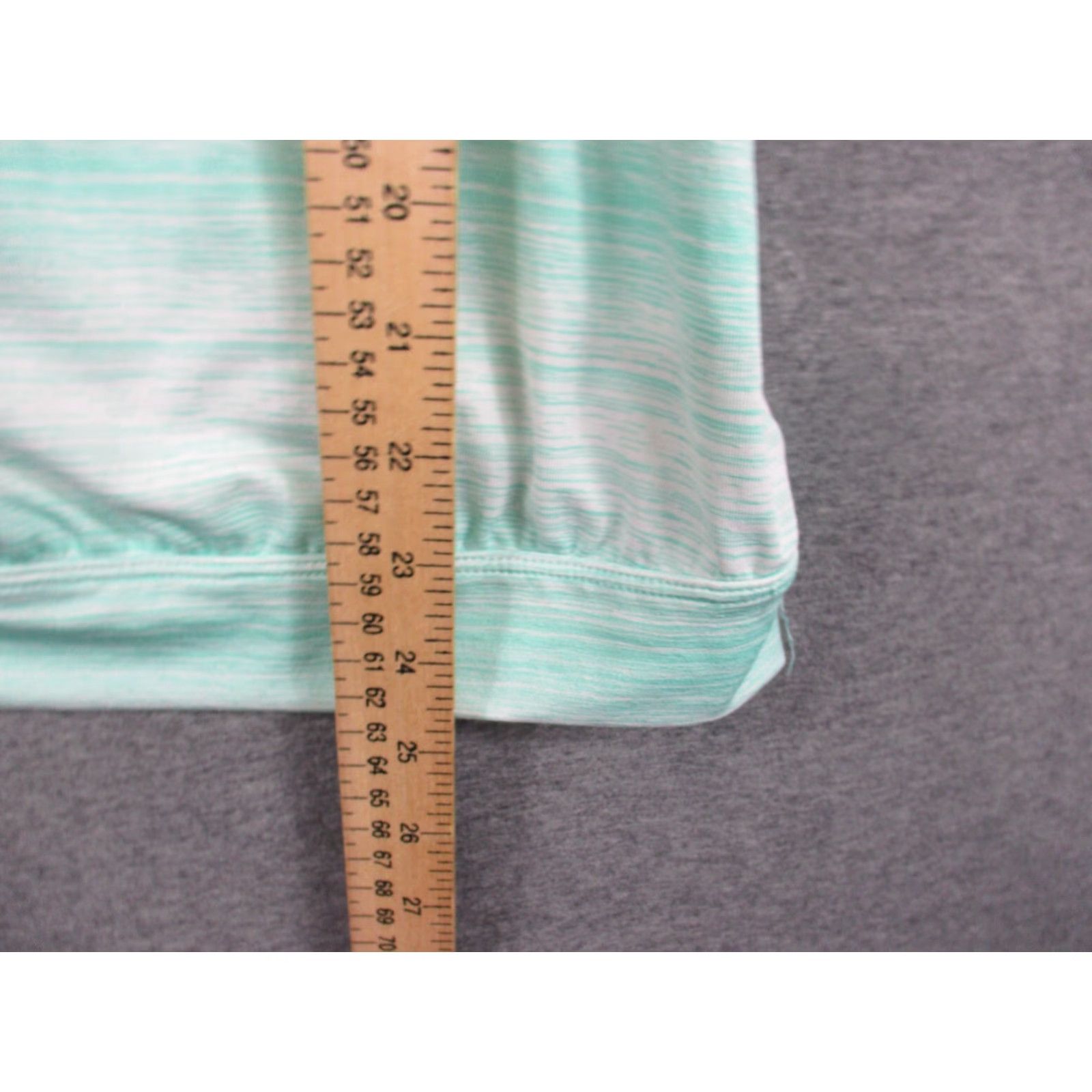 Athleta Athleta Athletic Top XS Woman Light Green Ombre Stripe Built In Bra Activewear Shirt Size XS / US 0-2 / IT 36-38 - 4 Thumbnail