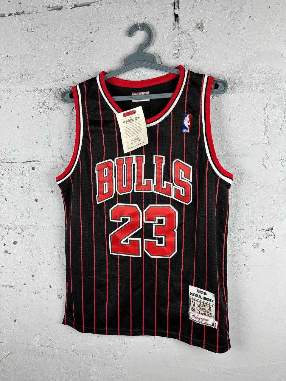 Mitchell & Ness × NBA Authentic Micheal Jordan Jersey Bulls 95-96 Mitchell&ness Size US M / EU 48-50 / 2 - 2 Thumbnail