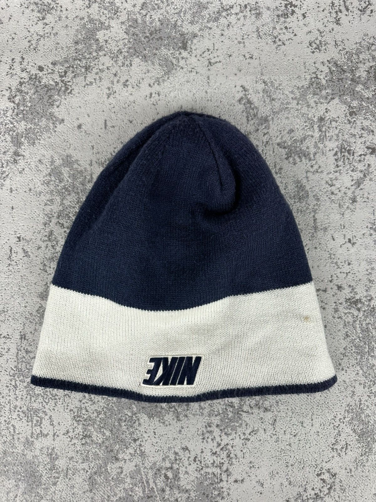Nike Vintage Nike Beanie Hat Navy/White Double Sided Logo Size ONE SIZE - 3 Thumbnail