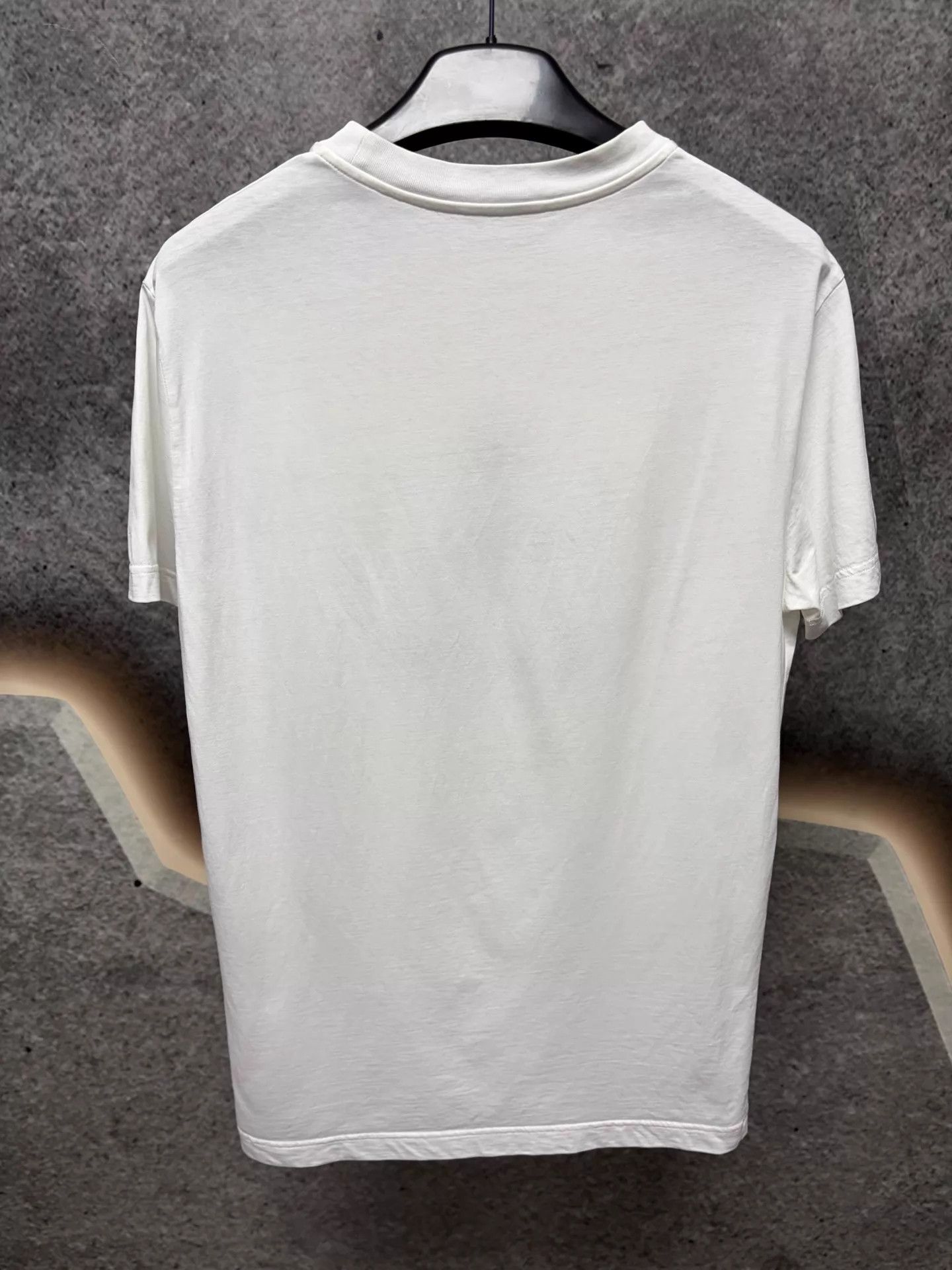 Prada Prada Men's White XL Short Sleeve Logo T-Shirt Size US XL / EU 56 / 4 - 2 Thumbnail