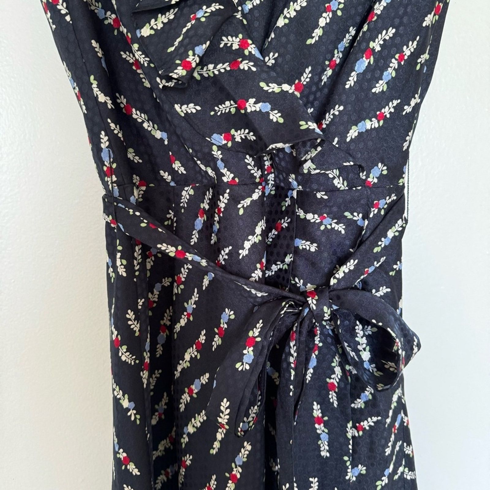 Laura Ashley Laura Ashley Dress, Size 4, Navy Blue Floral, Ruffled Size S / US 4 / IT 40 - 7 Thumbnail