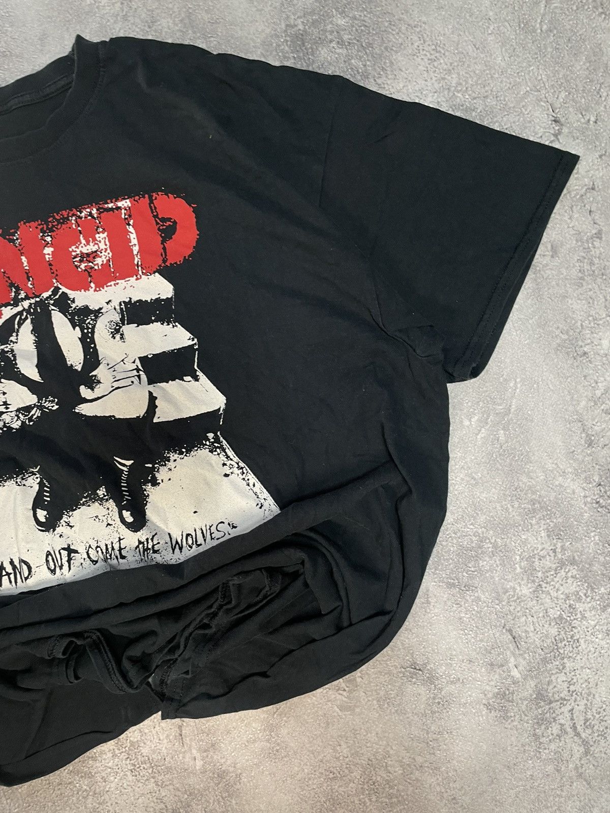 Band Tees Rancid Vtg 05 And Out Come The Wolves Punk Tee XL Size US XL / EU 56 / 4 - 2 Thumbnail