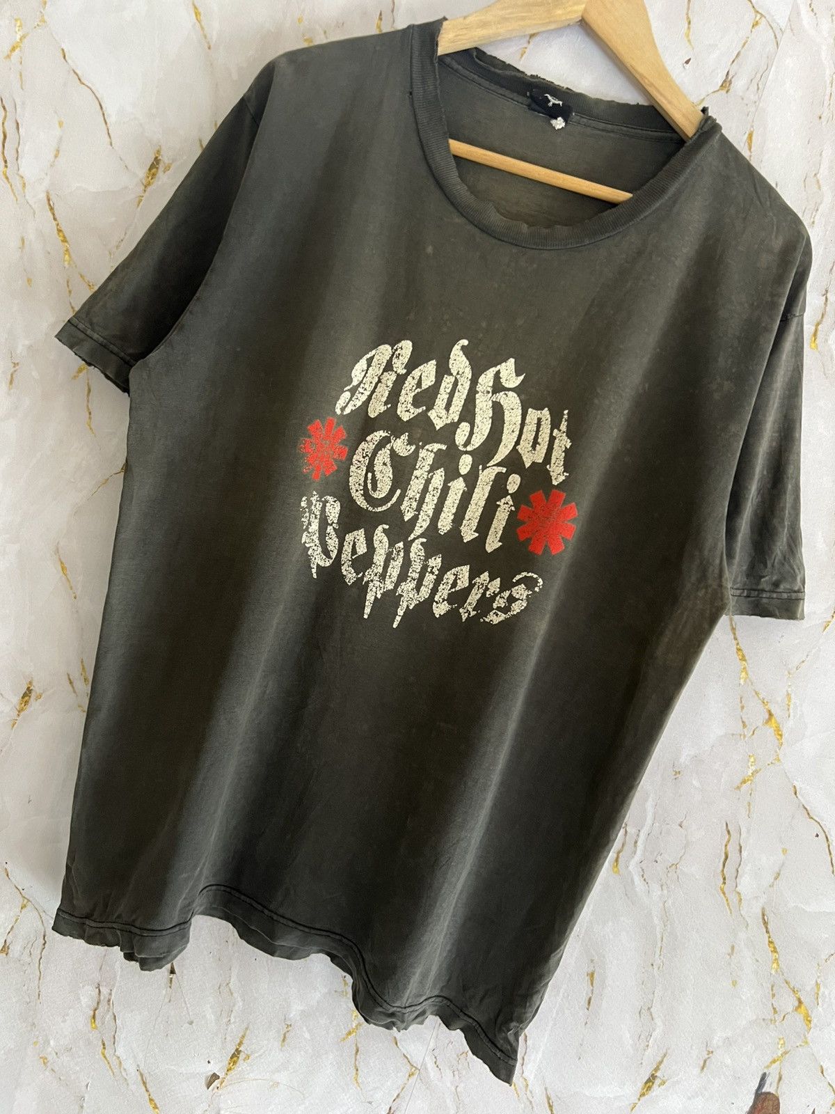 Vintage Vintage Red Hot Chili Peppers Tee – Distressed 90s Size US L / EU 52-54 / 3 - 5 Thumbnail