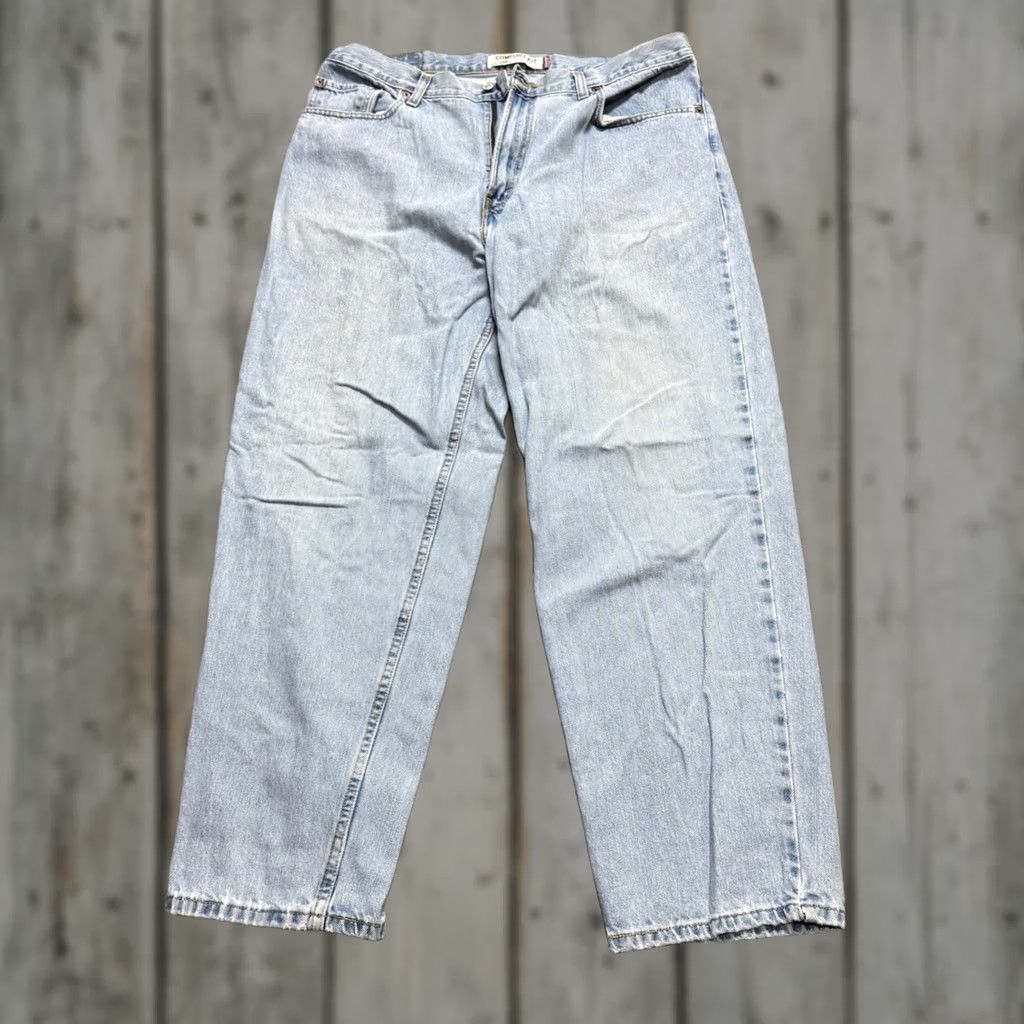Levi's VINTAGE Levi's 560 Jeans Bootcut Men 38x32 Cotton Light Wash Distressed Blue 90s Mens Size US 38 / EU 54 - 1 Thumbnail