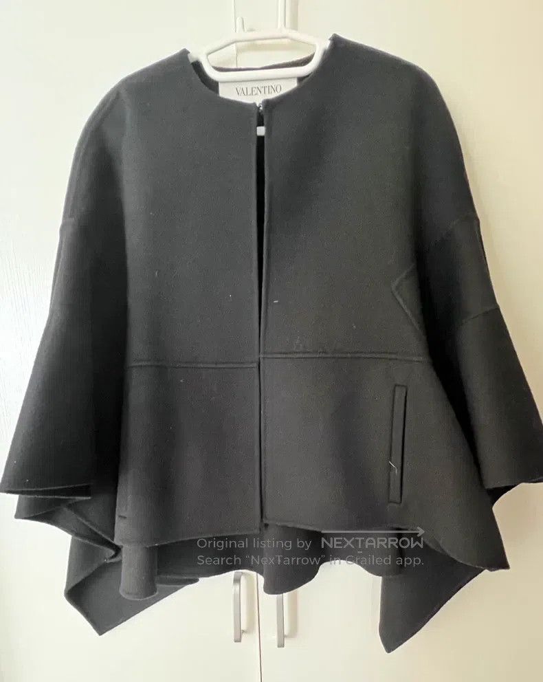 Valentino Valentino Cloak coat Size S / US 4 / IT 40 - 1 Thumbnail