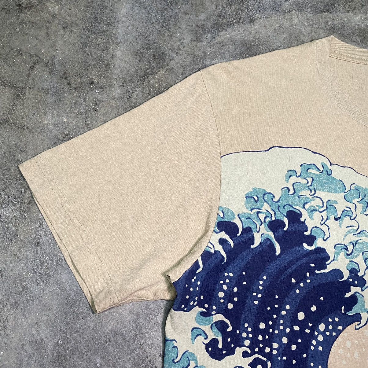 Anime POKEMON MAGIKARP ILLUSTRATION ALL OVER PRINT ANIME T SHIRT Size US XL / EU 56 / 4 - 4 Thumbnail