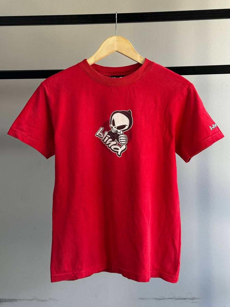 Blind Skateboards 90’s Blind skateboard vintage alien t-shirt Made In USA Size US S / EU 44-46 / 1 - 1 Thumbnail