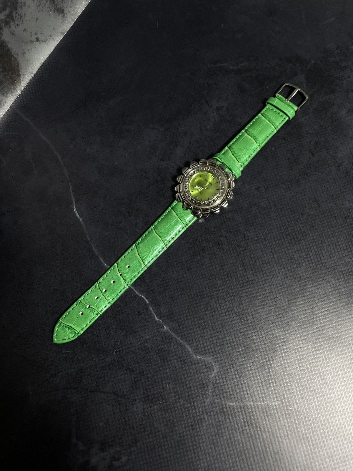 Hysteric Glamour Vintage 00s Classic Wristwatch | Retro Aesthetic Size ONE SIZE - 9 Thumbnail