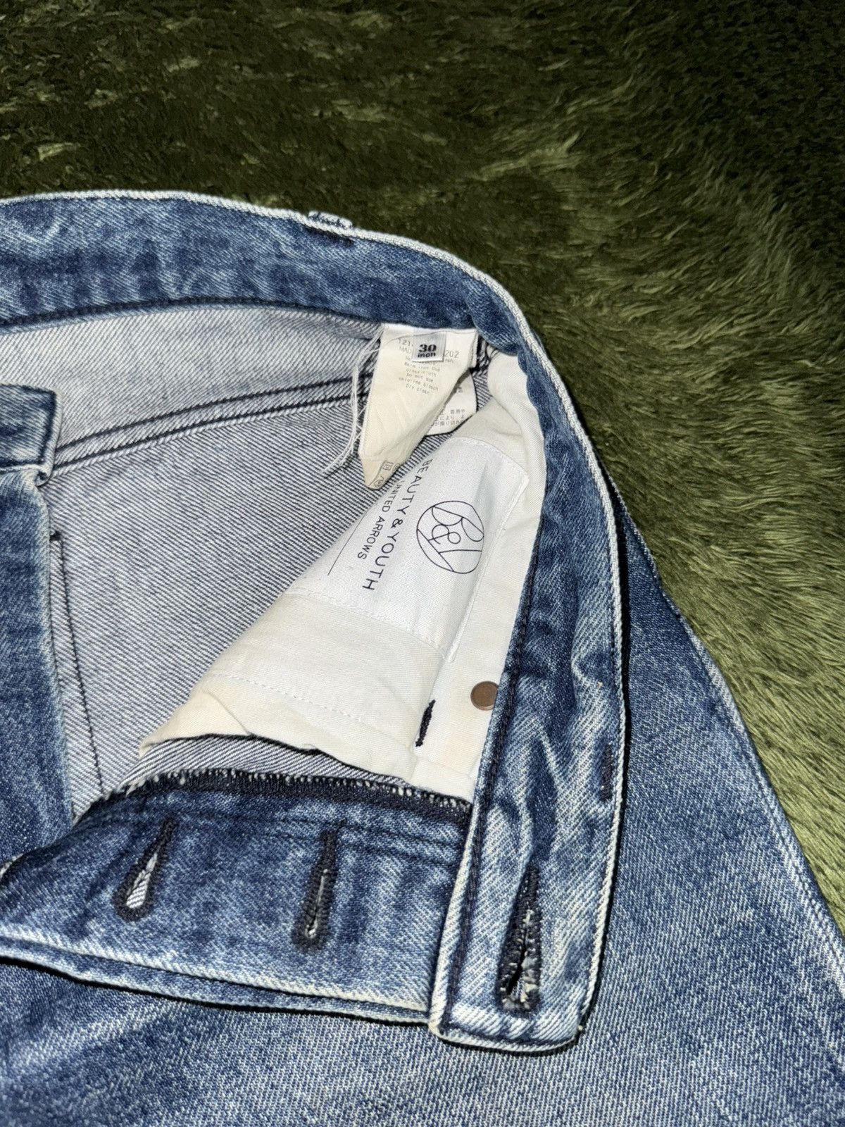 United Arrows [30] United Arrows Beauty & Youth repaired detail denim Size US 30 / EU 46 - 3 Thumbnail