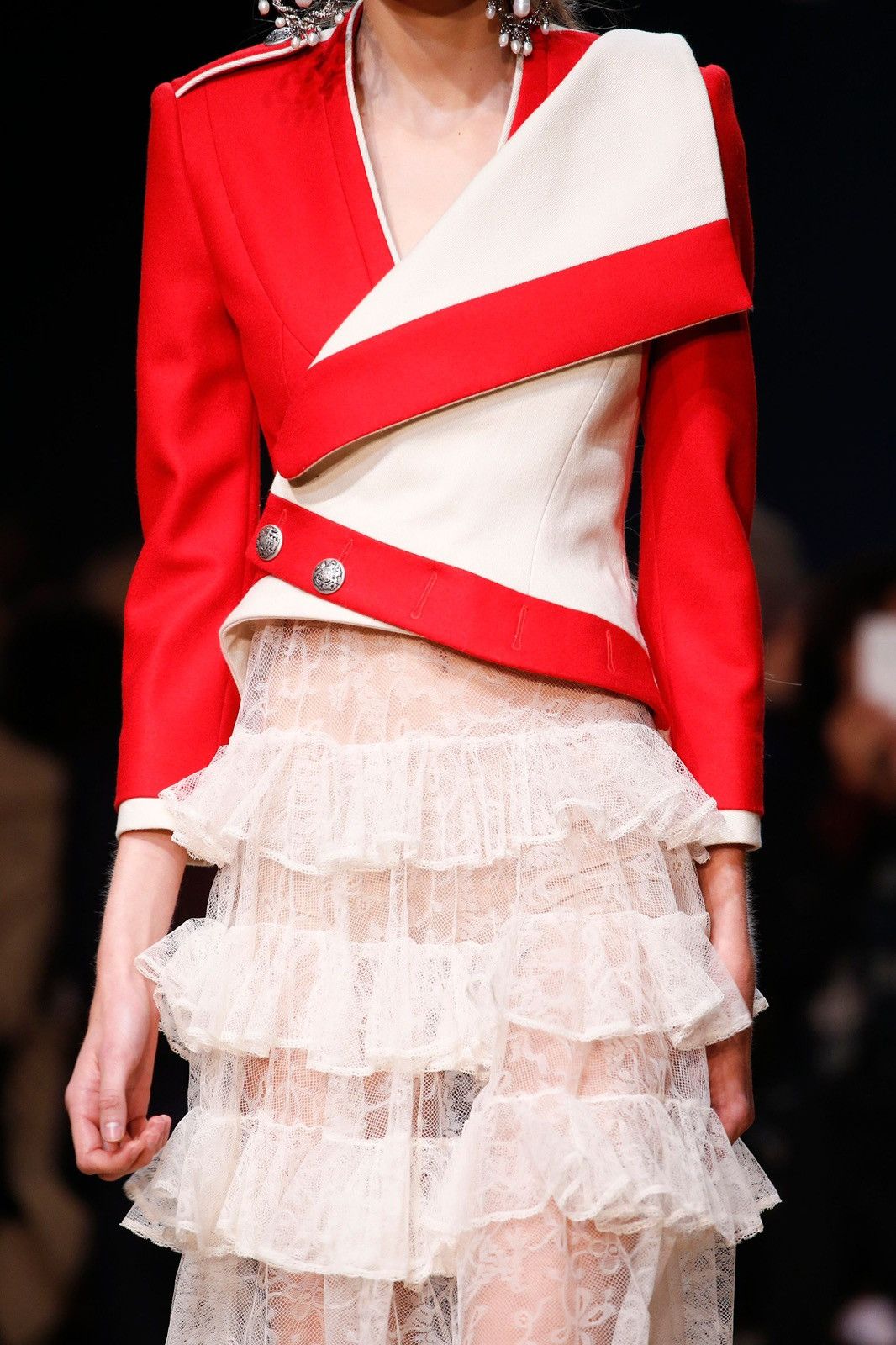 Alexander McQueen SS 2016 Runway Asymmetrical Sculptural Military-Insp Jacket Size M / US 6-8 / IT 42-44 - 7 Thumbnail