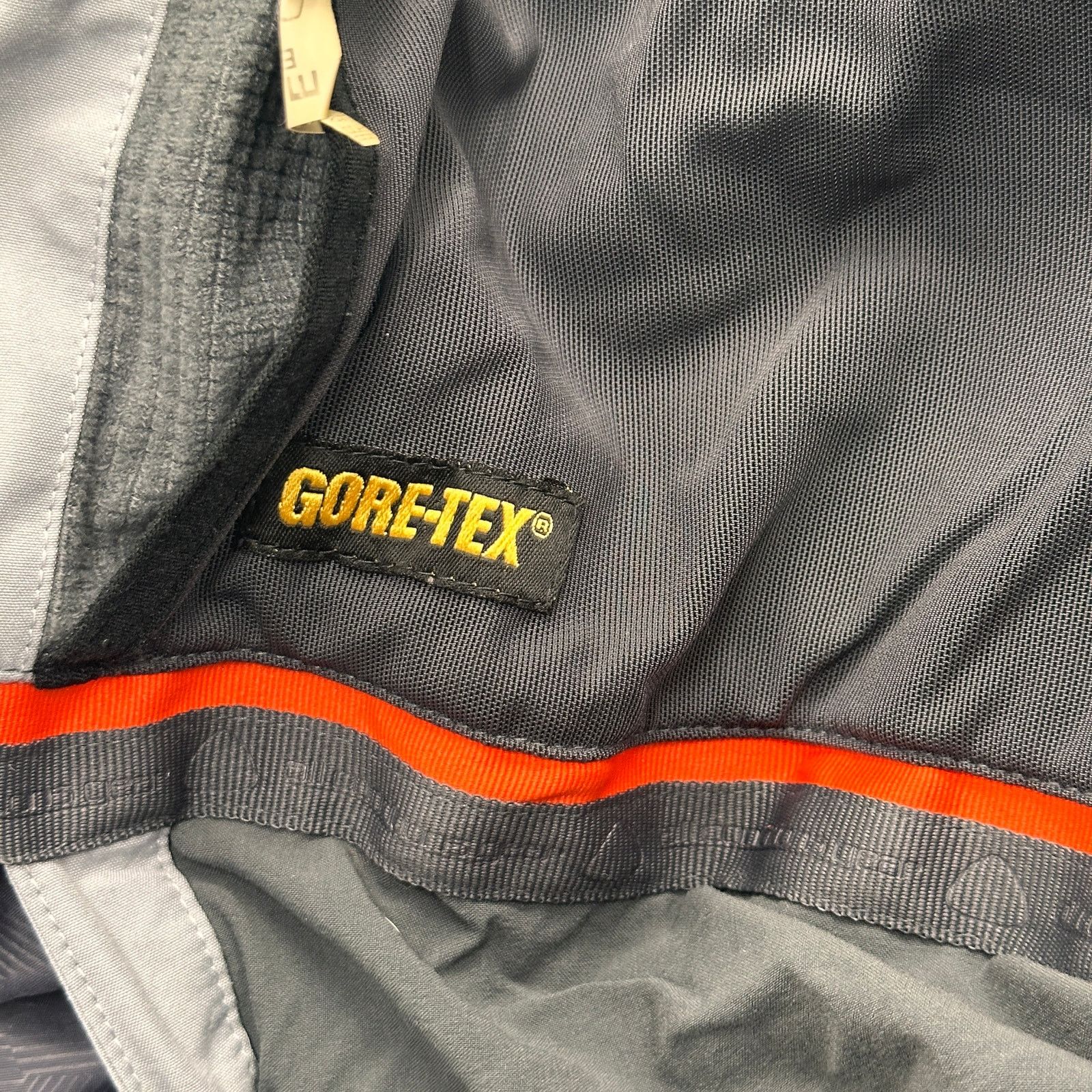 Nike Nike ACG Gore-Tex Waterproof Hooded Jacket Mens XL FLAWS Size US XL / EU 56 / 4 - 8 Thumbnail
