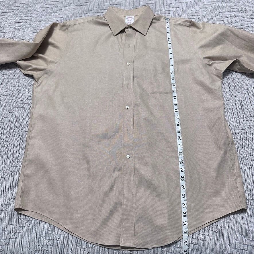Brooks Brothers Brooks Brothers gold beige traditional fit button down Size US XL / EU 56 / 4 - 7 Thumbnail