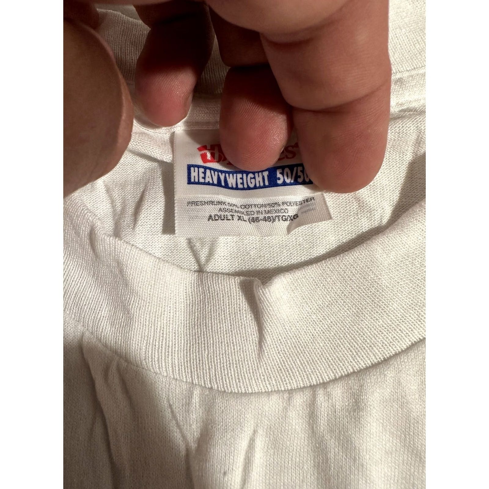Vintage VINTAGE Funny T-Shirt Unisex Adults 90s XL White So Many Shoes Only Two Feet with Bank Nike Size US XL / EU 56 / 4 - 3 Thumbnail