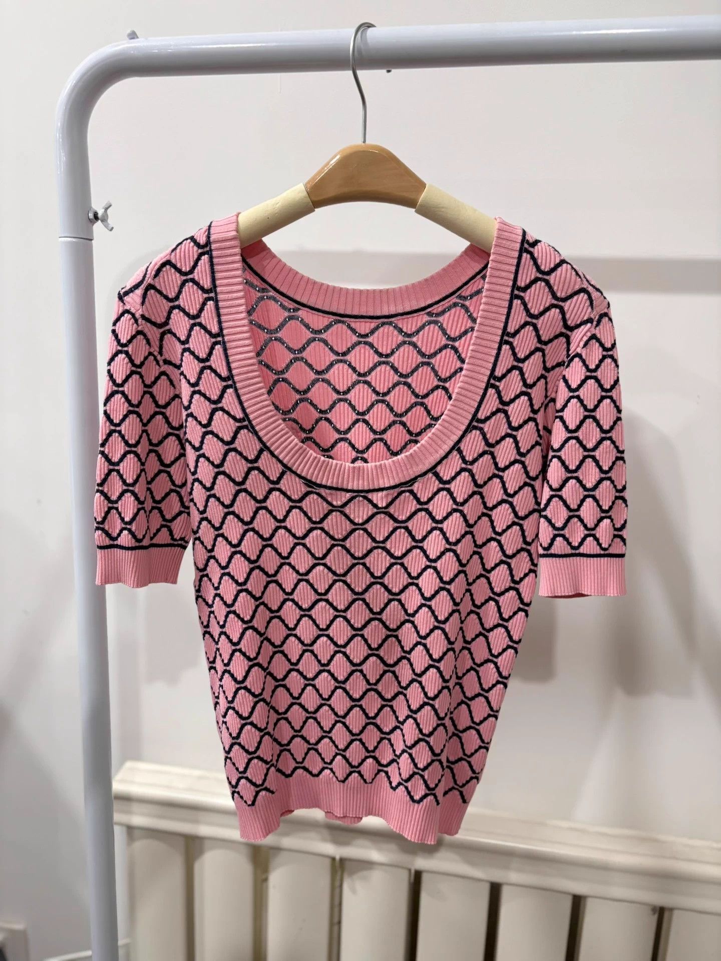 Chanel Chanel Pink Quilted Backless Knit Short Sleeve Top Size XS / US 0-2 / IT 36-38 - 3 Thumbnail