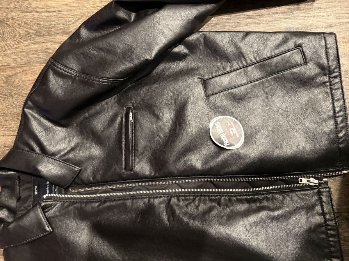 Abercrombie & Fitch Cropped Vegan Leather Zip Trucker Jacket Size US XL / EU 56 / 4 - 8 Thumbnail