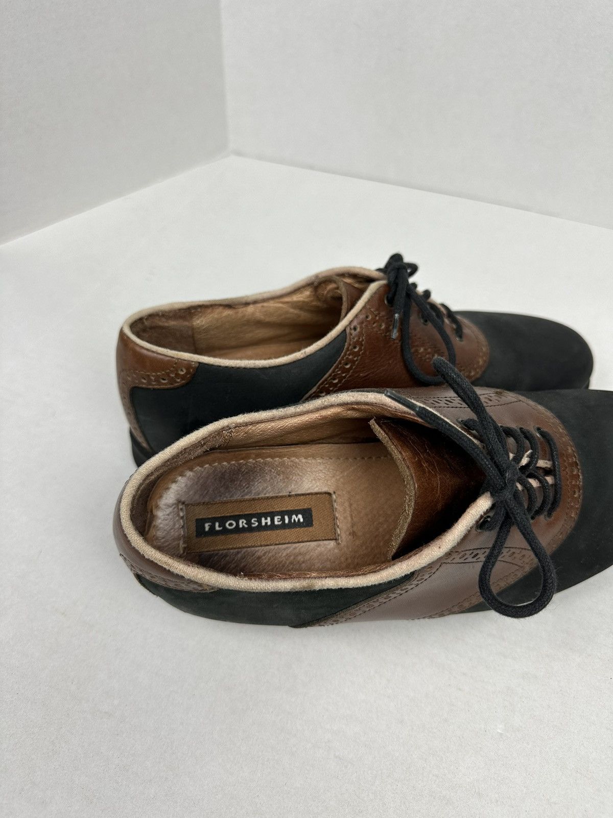 Florsheim × Vibram FLORSHEIM Two Tone Black Brown Saddle Shoes Oxford Size US 9.5 / EU 42-43 - 10 Thumbnail
