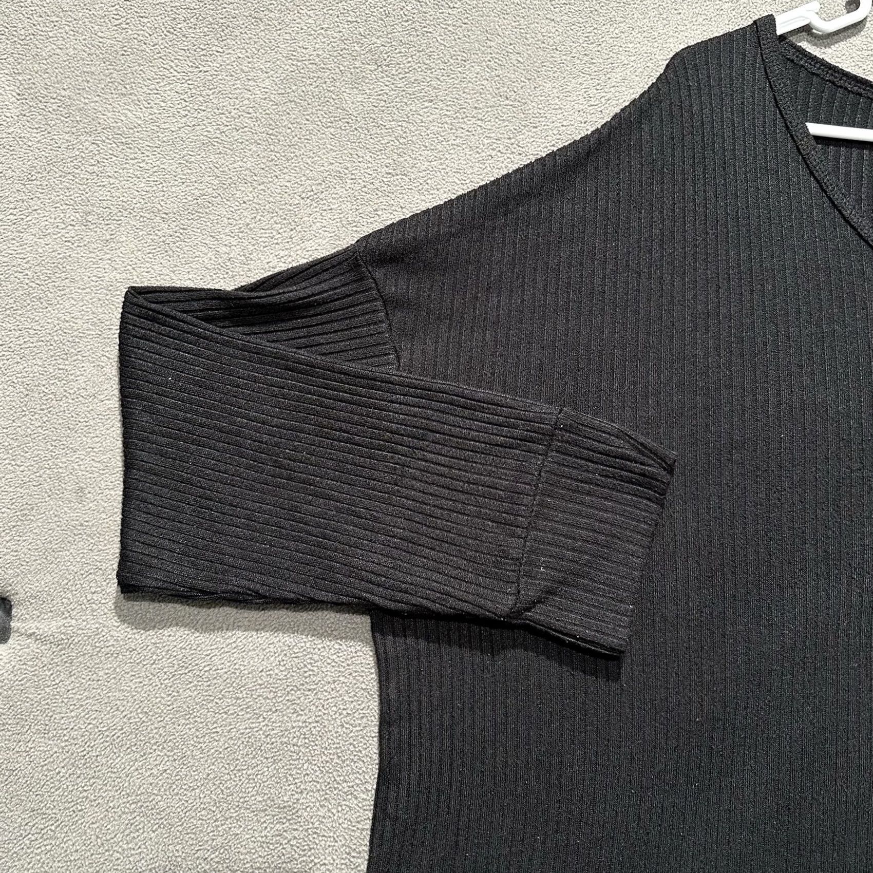 American Eagle Outfitters American Eagle Outfitters Shirt Womens XL Black Ribbed Knit V-Neck Stretch Soft Tunic EUC Size XL / US 12-14 / IT 48-50 - 7 Thumbnail
