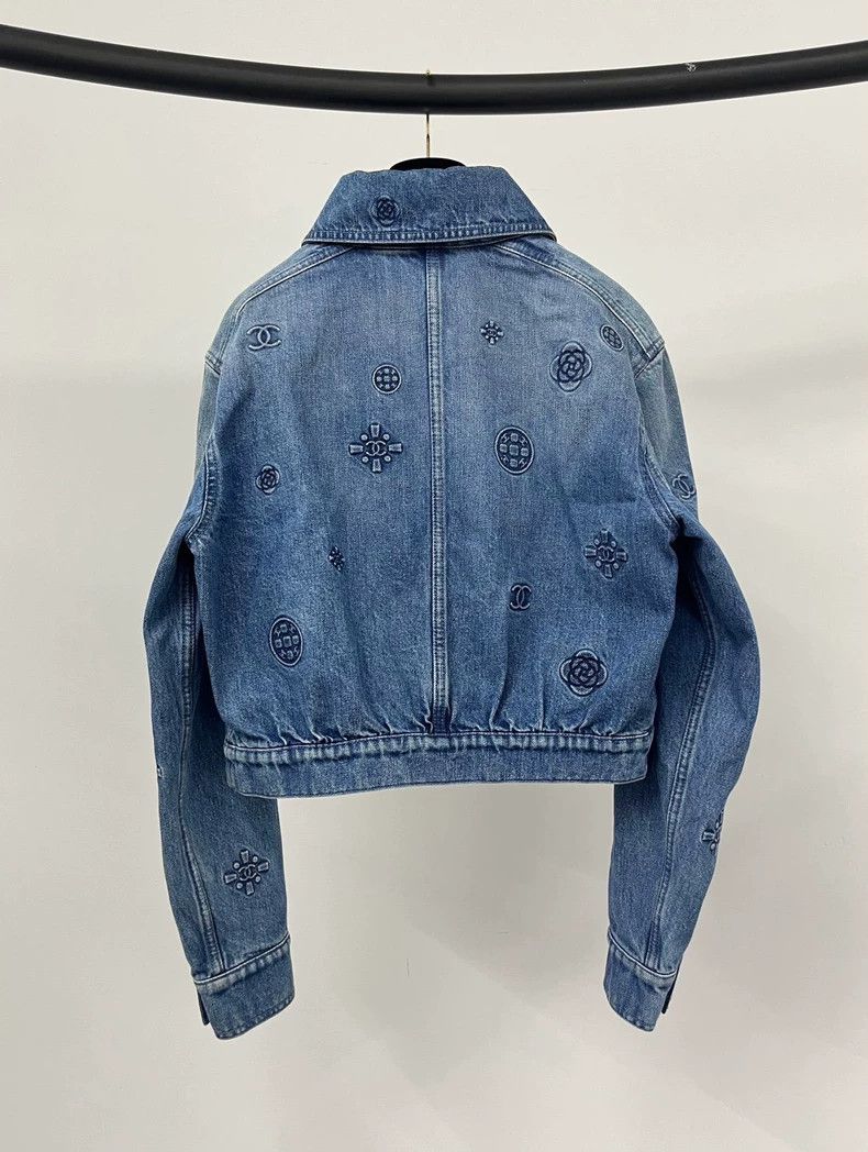 Chanel Chanel Camellia relief denim jacket Size XS / US 0-2 / IT 36-38 - 2 Thumbnail