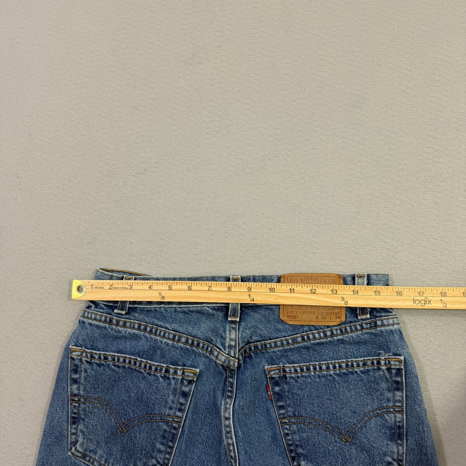 Levi's Vintage Levis 505 Jeans 32x34 Regular Straight Leg 2002 Size US 32 / EU 48 - 7 Thumbnail