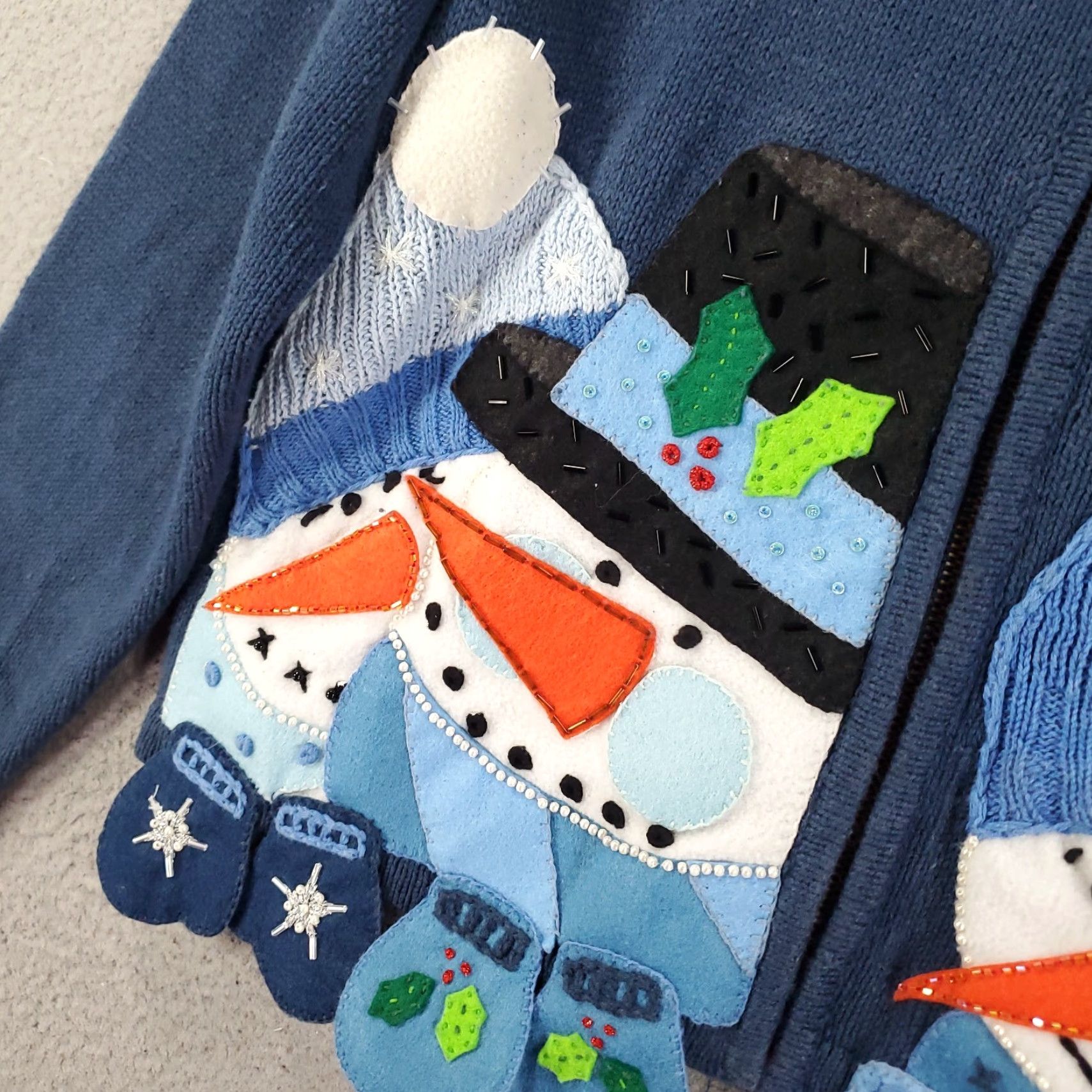Vintage VINTAGE Tiara Sweater Cardigan Women’s Adult Petite Large Blue Beaded Embroidered Christmas 90s Holiday Knit Womens Size L / US 10 / IT 46 - 5 Thumbnail
